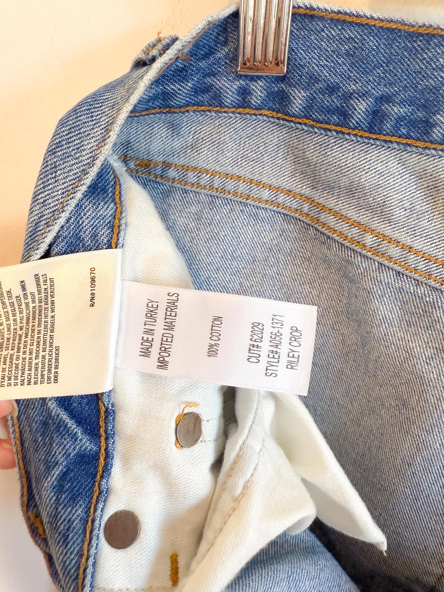 AGOLDE "Riley High Rise Straight Crop in Medium Wash" (Size 31)