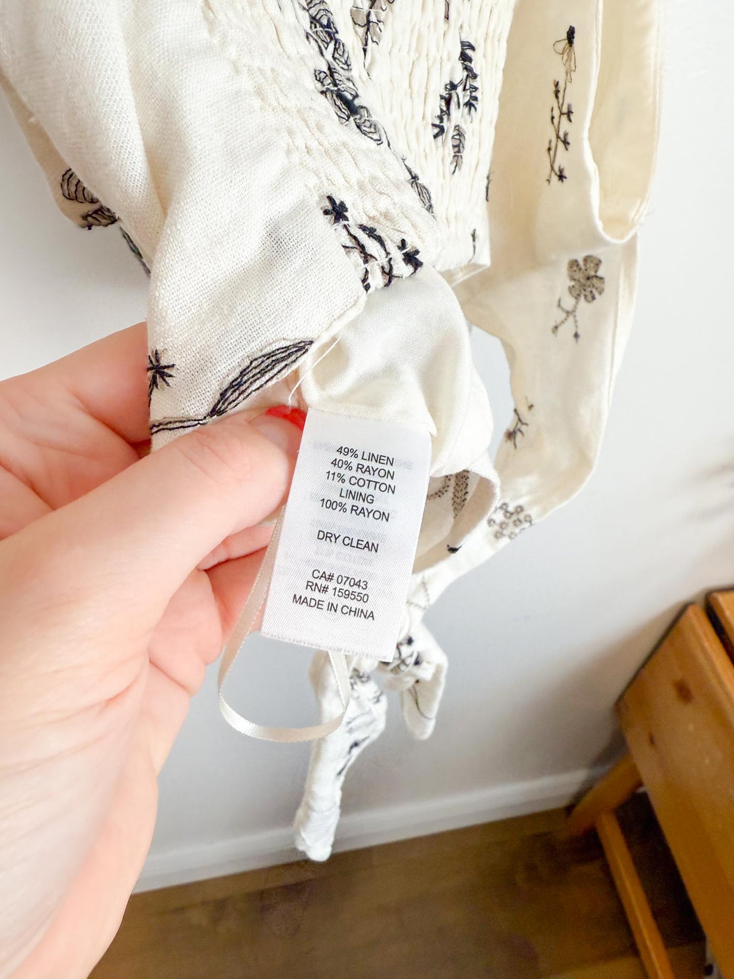 House of Harlow Linen Crop Top (Size M)