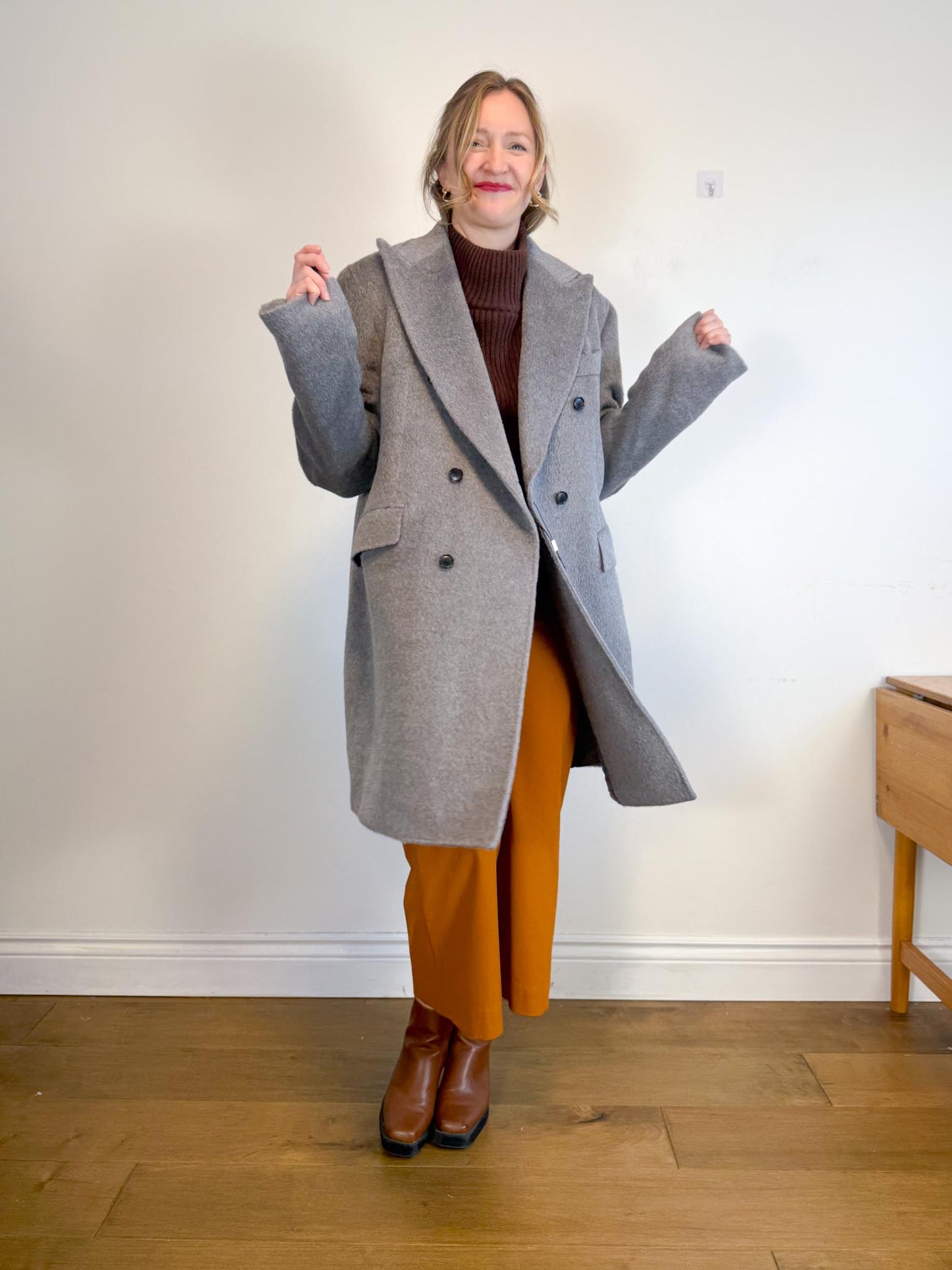 SUITSUPPLY Designer Llama Wool Peacoat in Grey (Size XL)