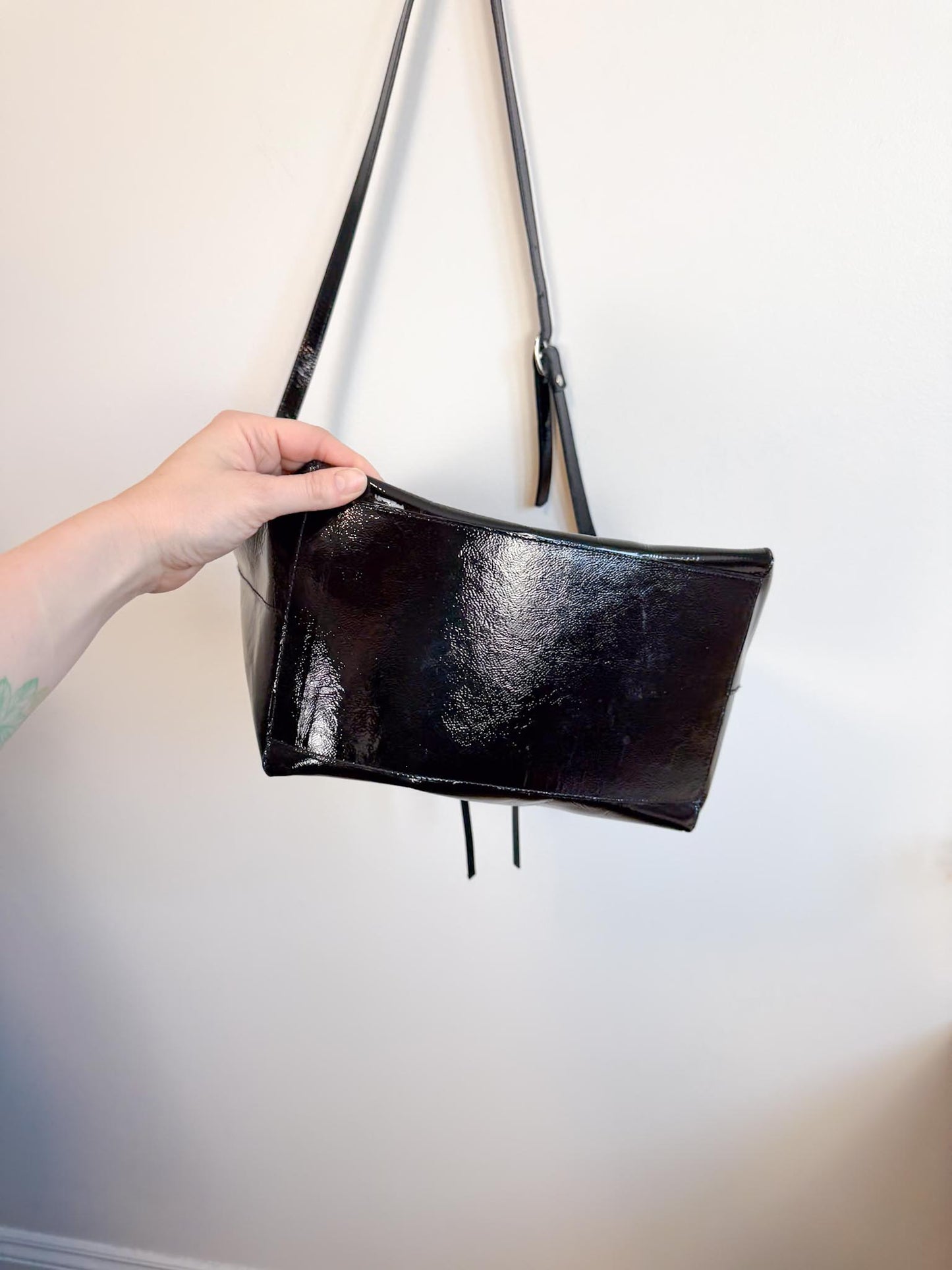 L’Intervalle Black Patent Crossbody Purse