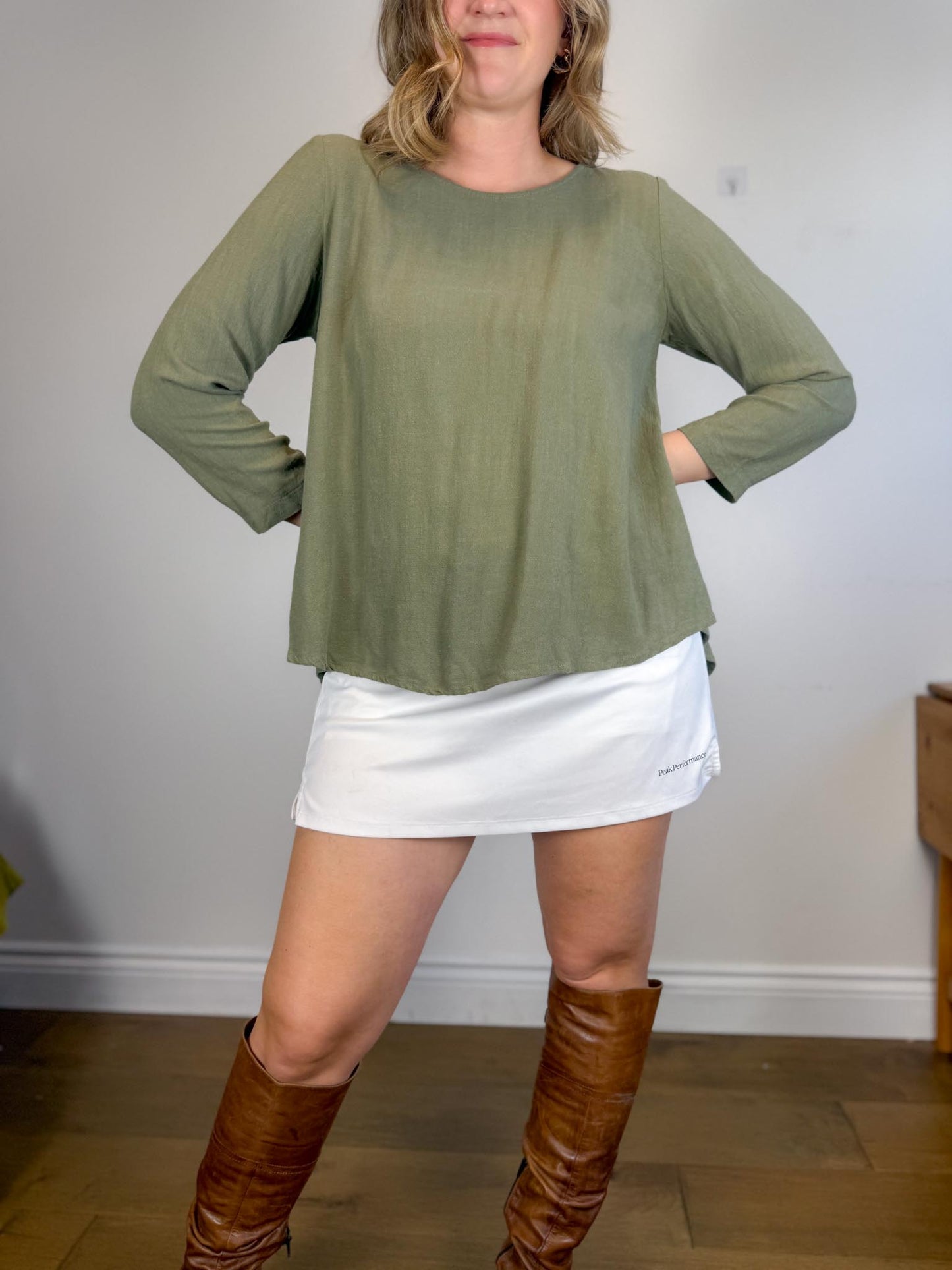 Amanda Moss Slow Fashion "The Neala Top in Sage Green" (Size M/L)