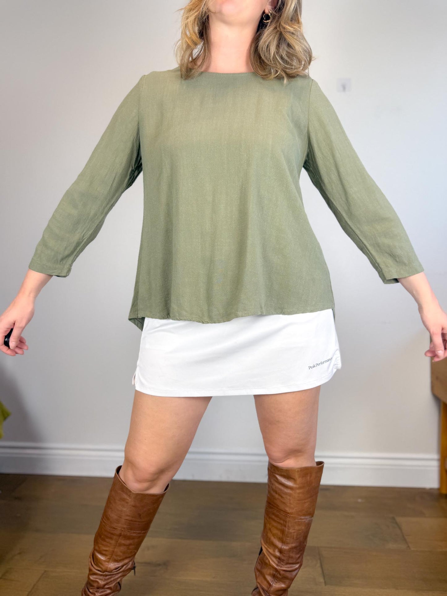 Amanda Moss Slow Fashion "The Neala Top in Sage Green" (Size M/L)