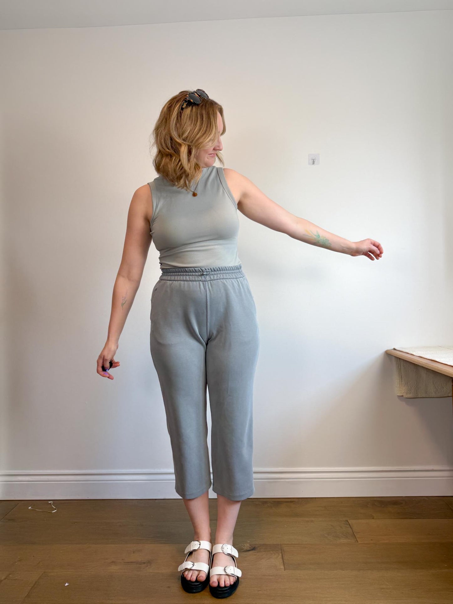 Lululemon "Softstreme High-Rise Straight-Leg Cropped Pant in Belgium Blue" (Size 10)