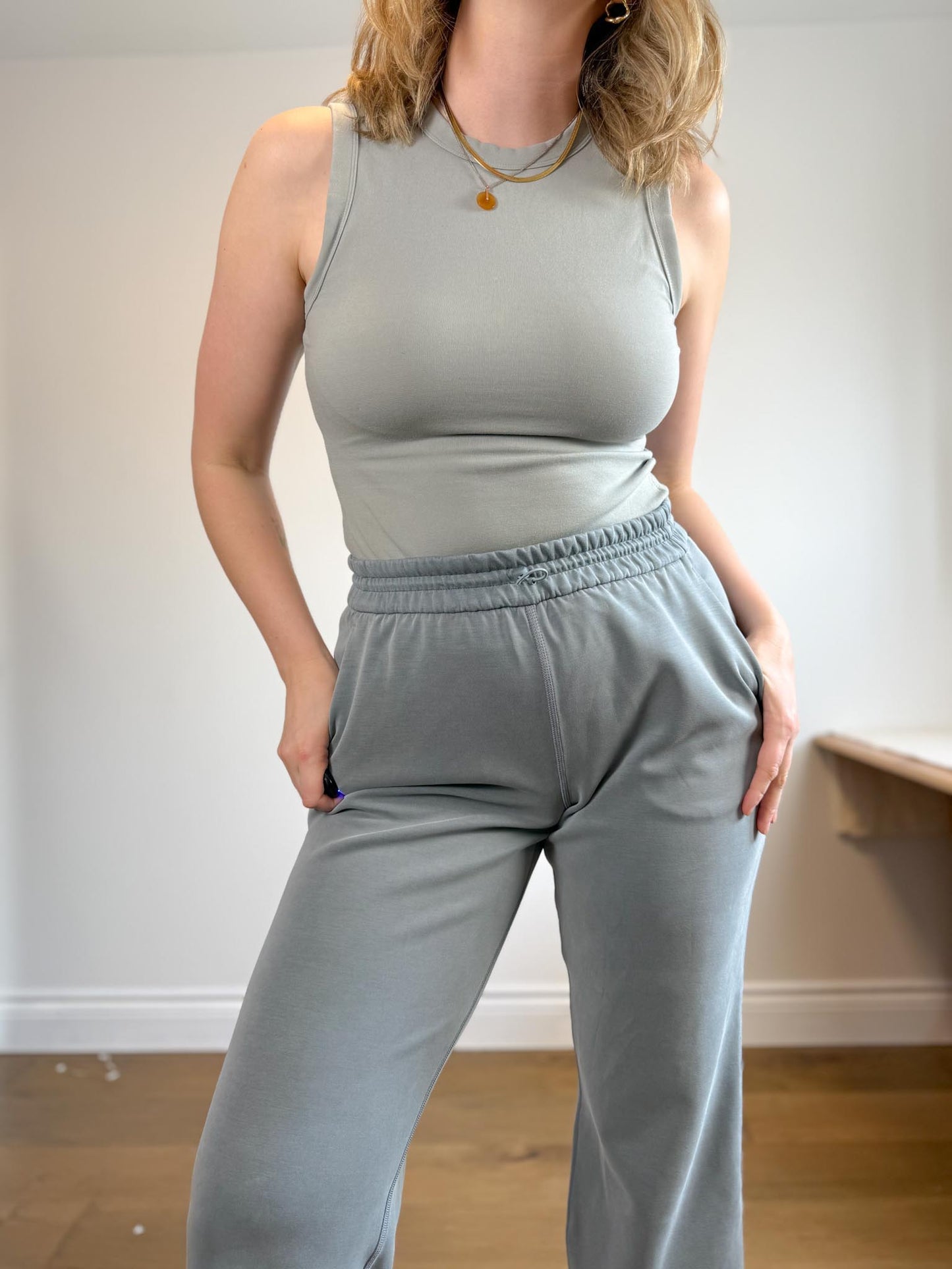 Lululemon "Softstreme High-Rise Straight-Leg Cropped Pant in Belgium Blue" (Size 10)