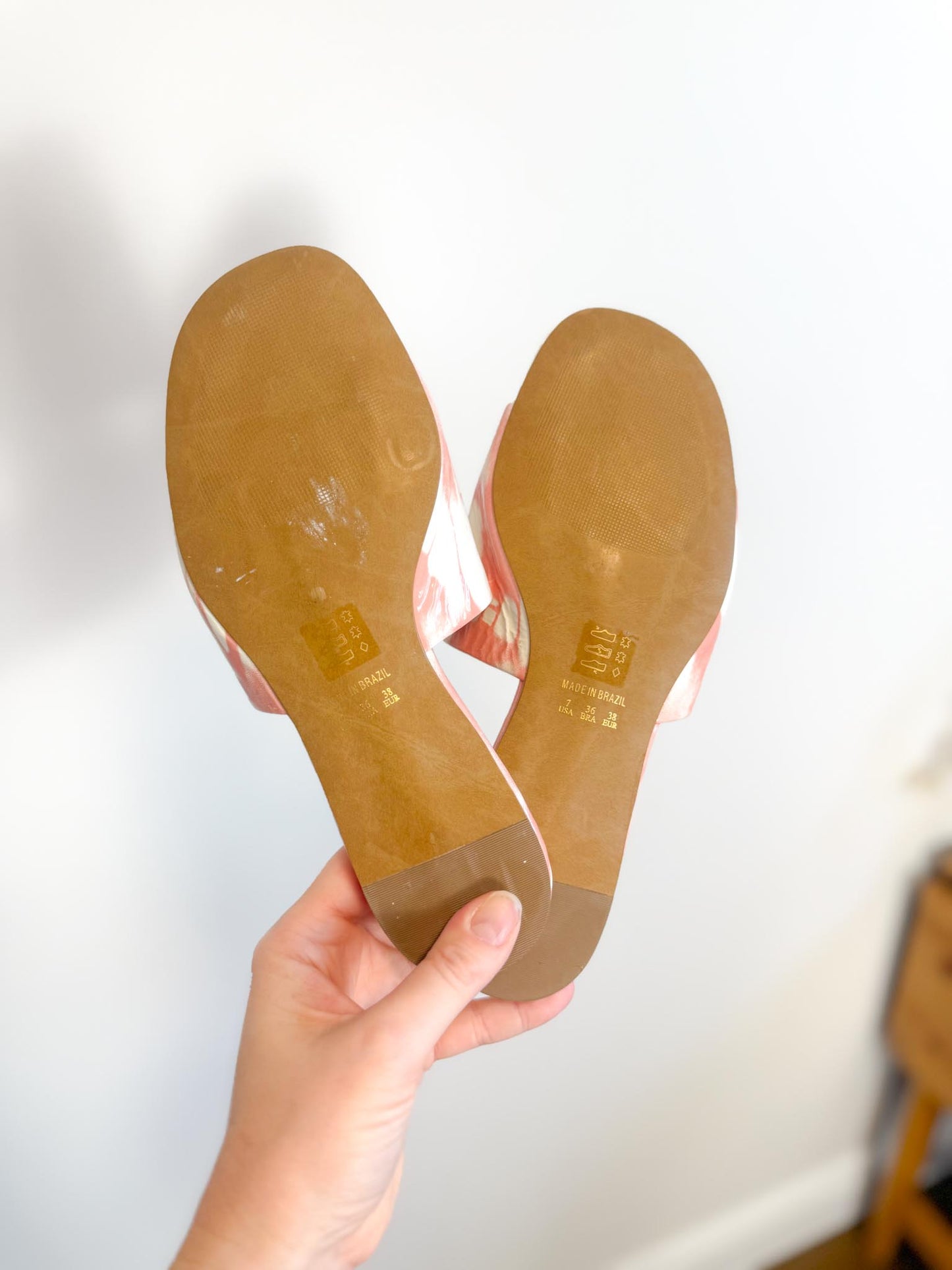 L’Intervalle "Lupe Pink Tie Dye Slides" (Size 7)