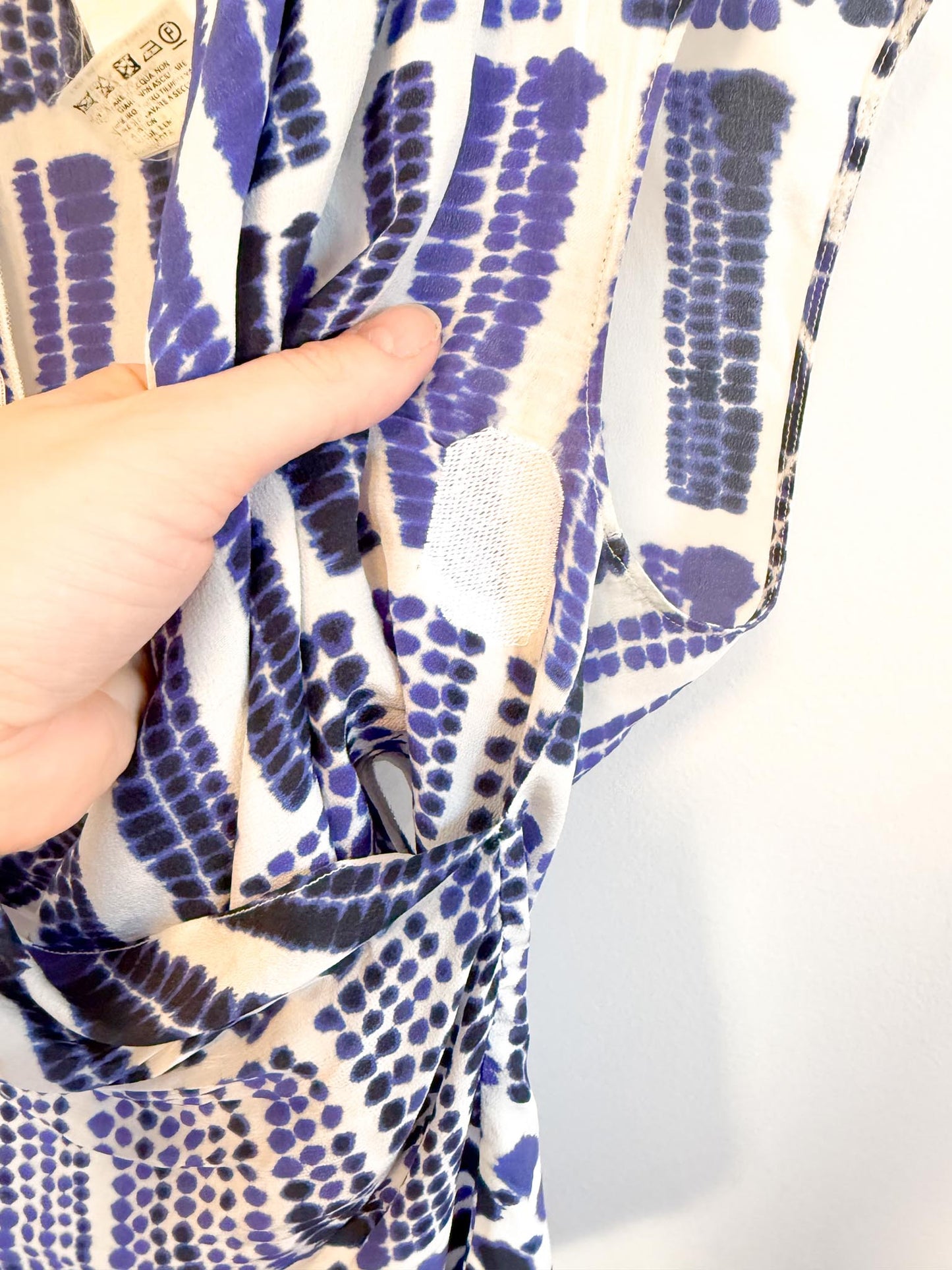 MaxMara Designer Silk Blouse in Blue/White SOLD AS IS (Size L)