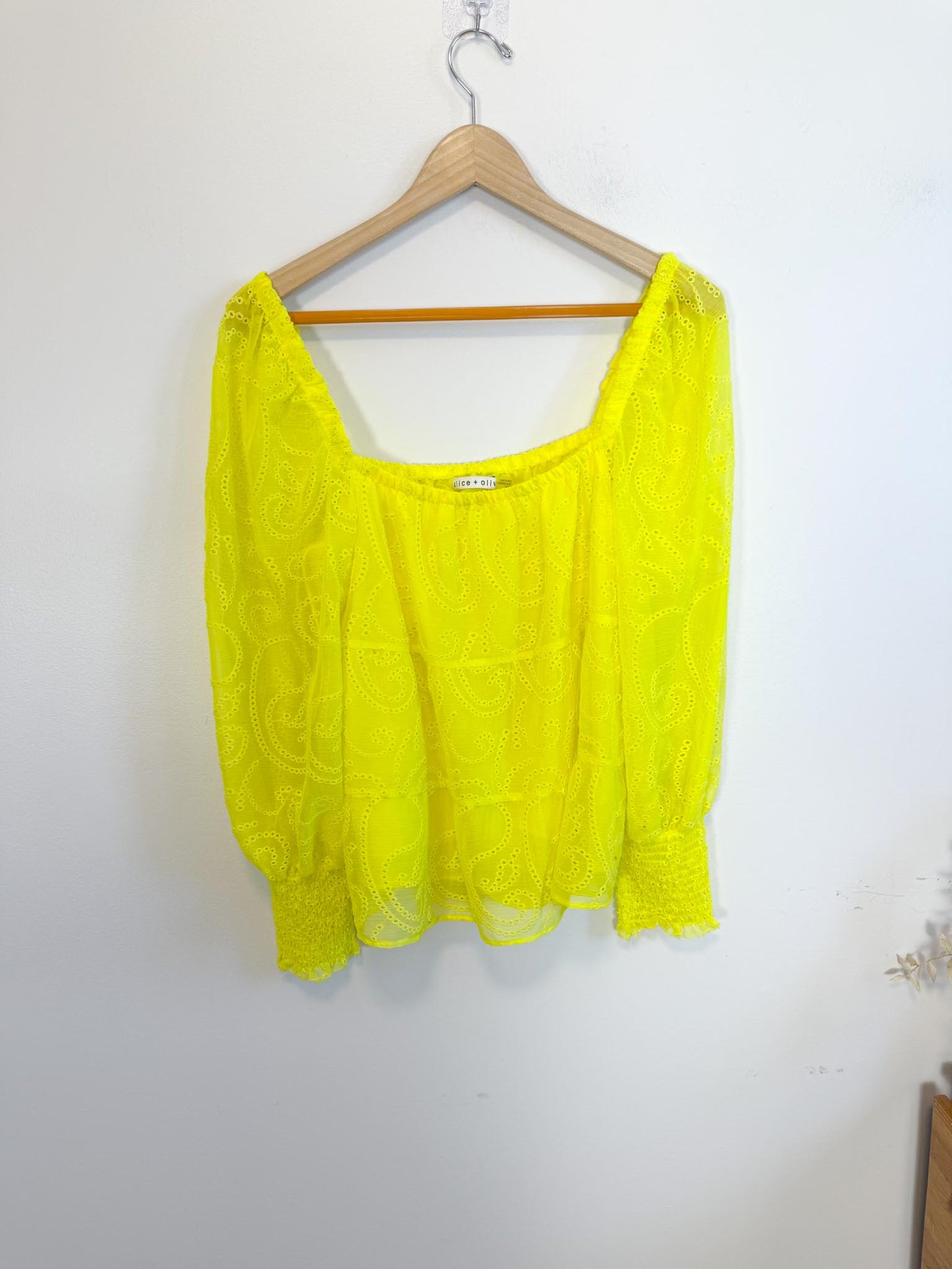 Alice & Olivia Eyelet Puff Sleeve Blouse in Neon Yellow (Size M)