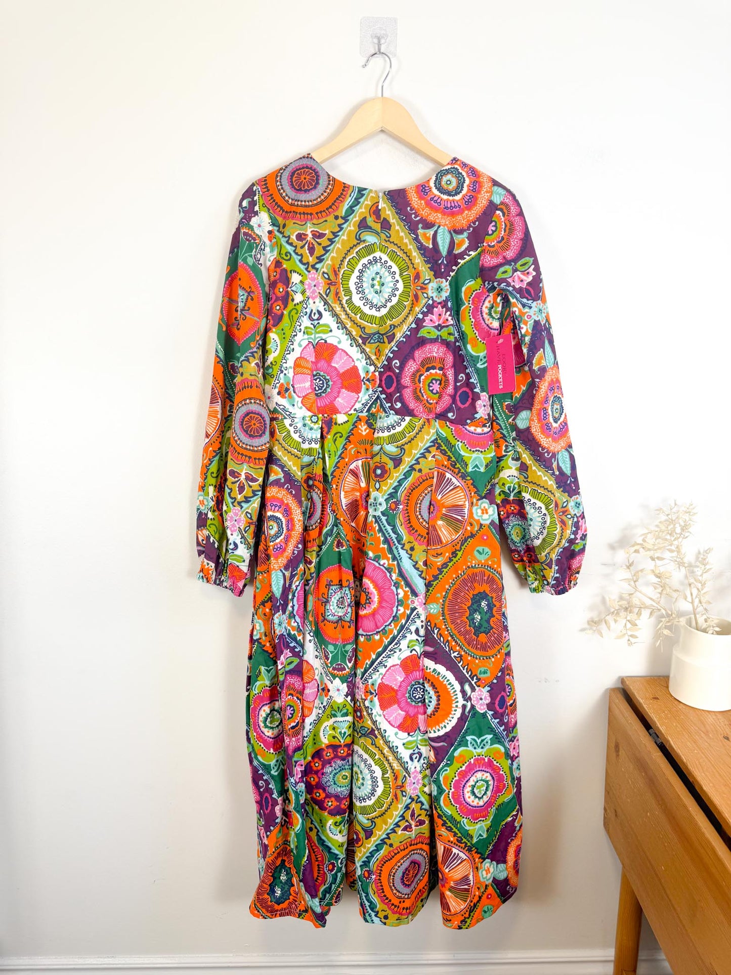 KAELA KAY Slow Fashion Long Sleeve Midi Dress NWT (Size M/L)