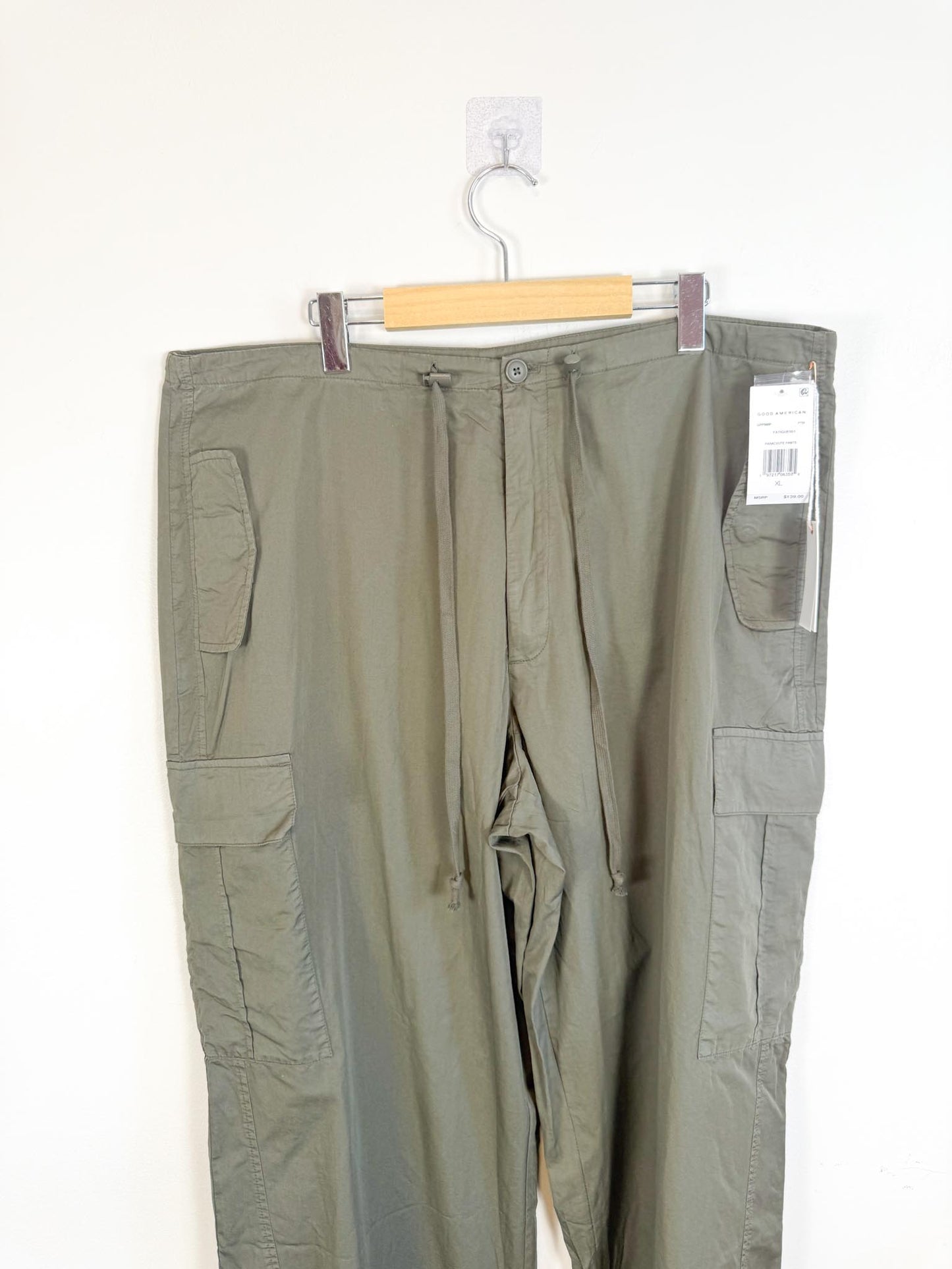 Good American "Parachute Pants in Fatigue" NWT (SIze XL)