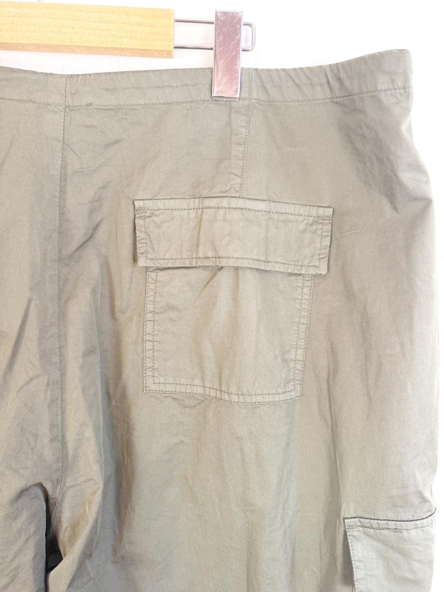 Good American "Parachute Pants in Fatigue" NWT (SIze XL)