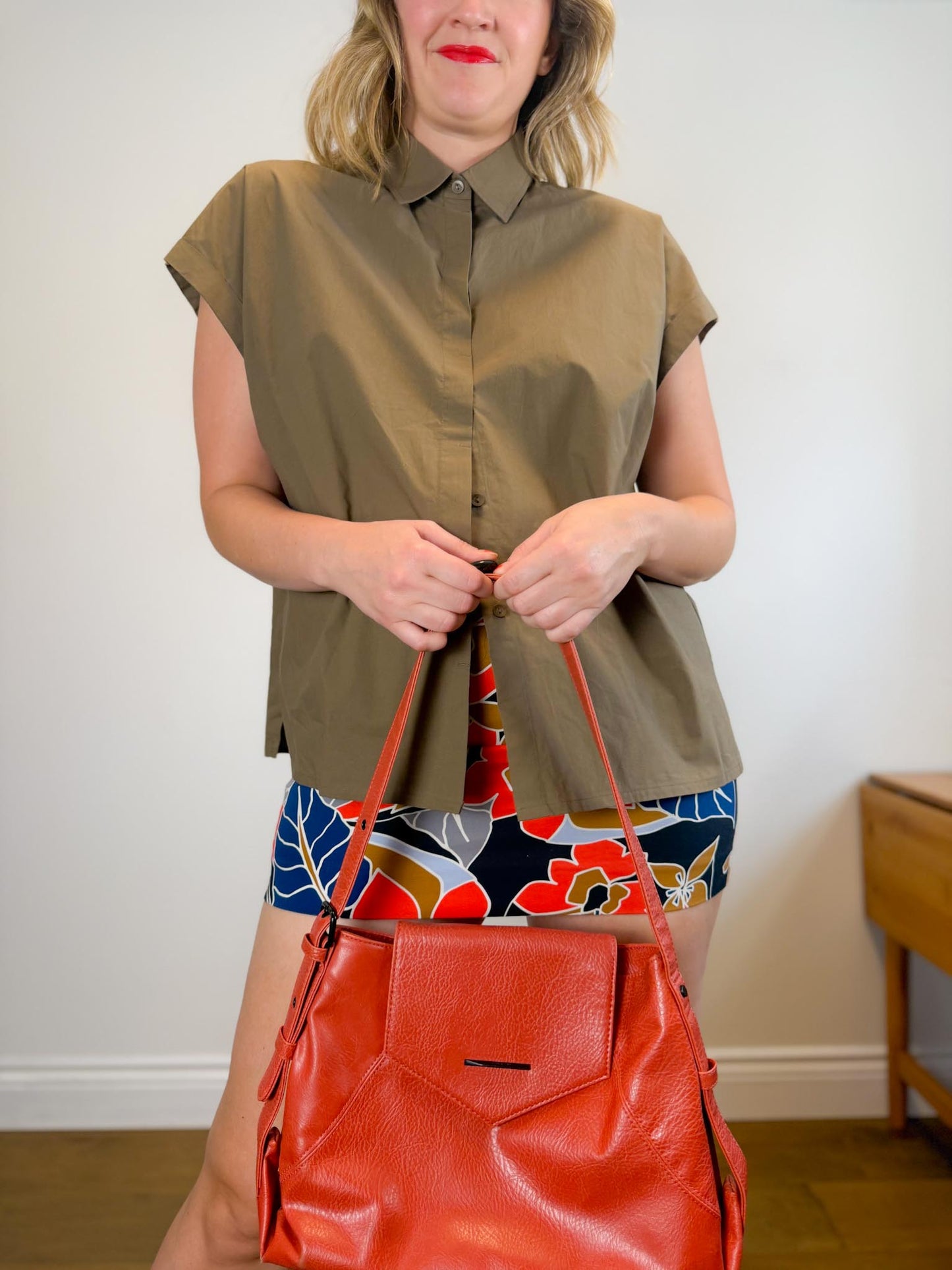 Matt & Nat Vegan Leather Handbag in Red