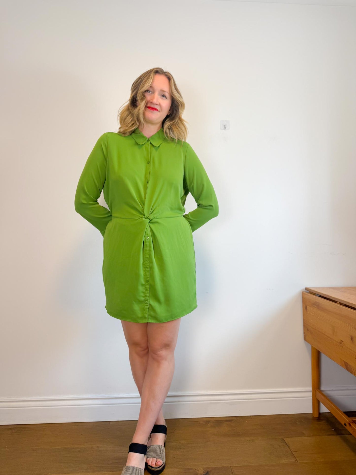 Abercrombie Long Sleeve Front Twist Mini Dress in Green (Size L/XL)