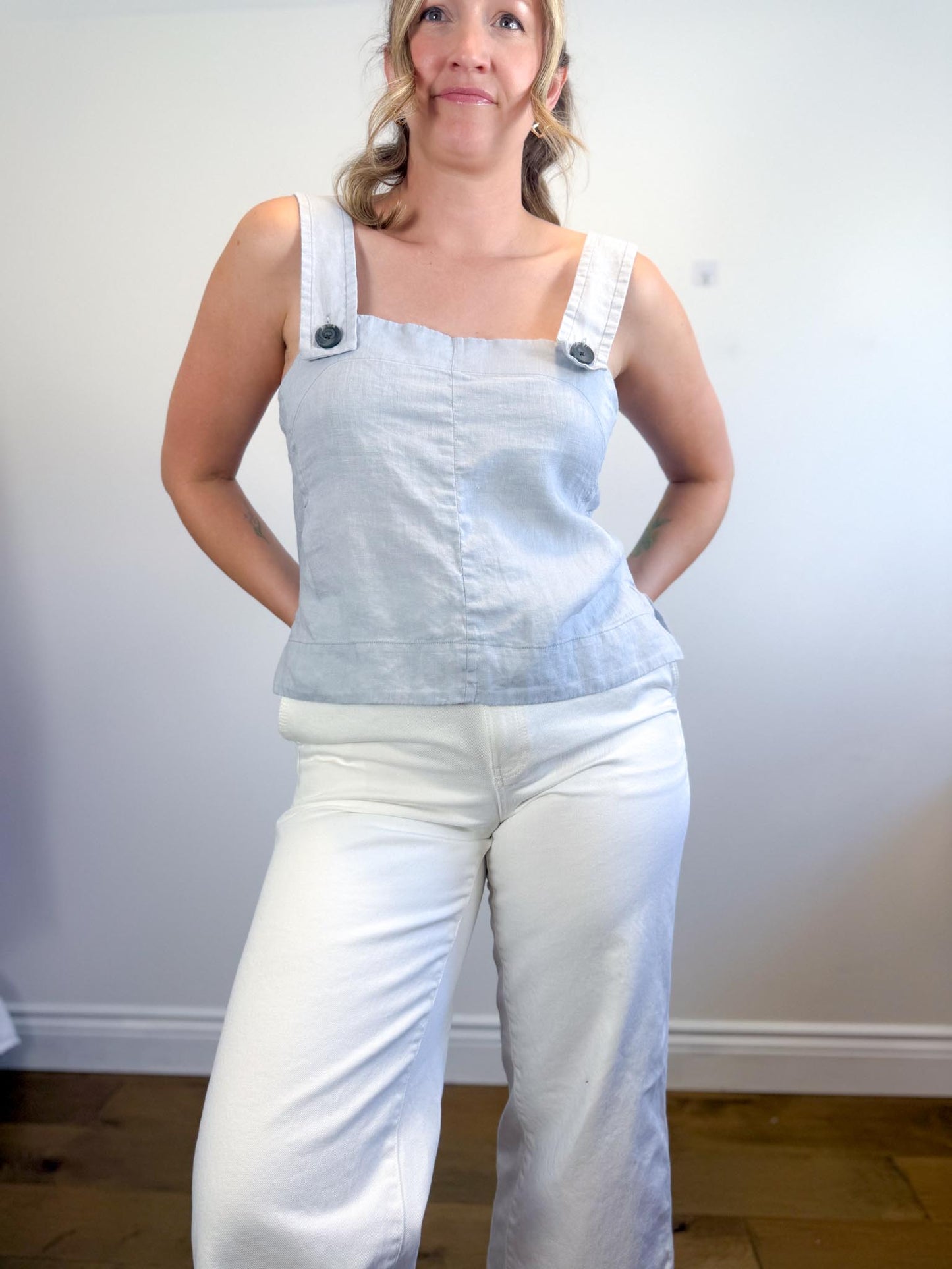 Everlane "The Apron Linen Tank in Grey" (Size 8)
