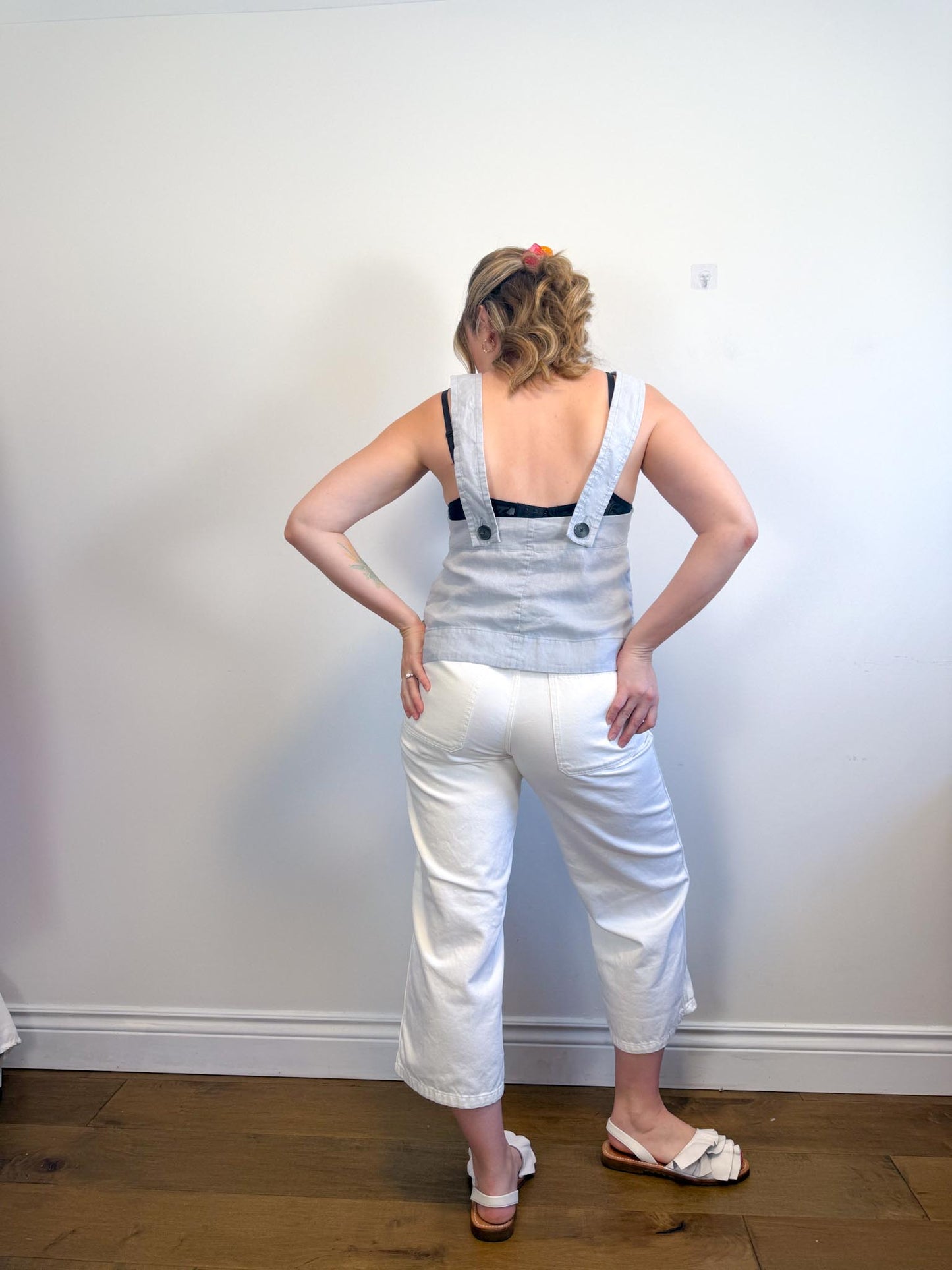 Everlane "The Apron Linen Tank in Grey" (Size 8)