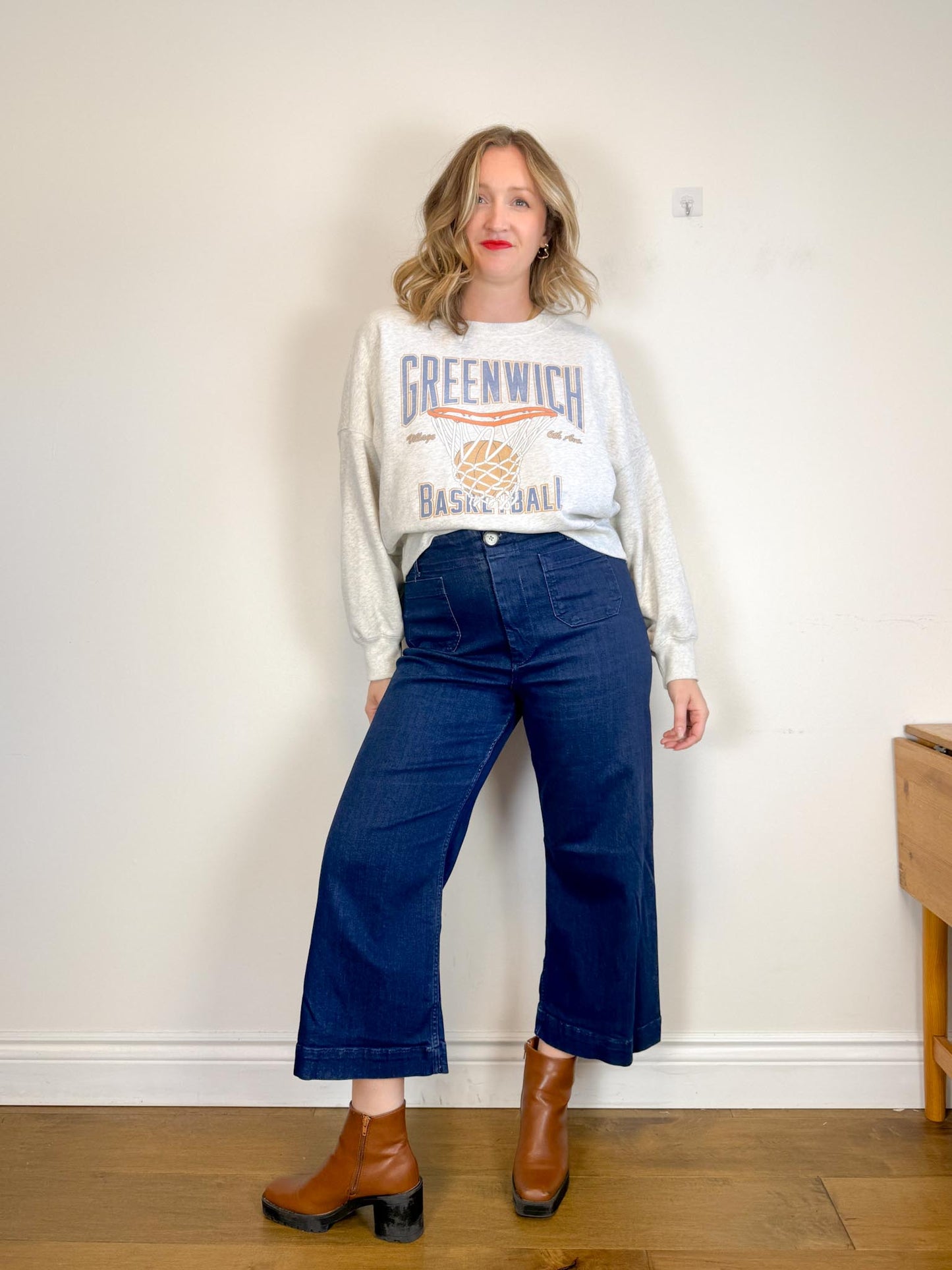 Abercrombie "Greenwich Basketball Crewneck in Grey" (Size L)