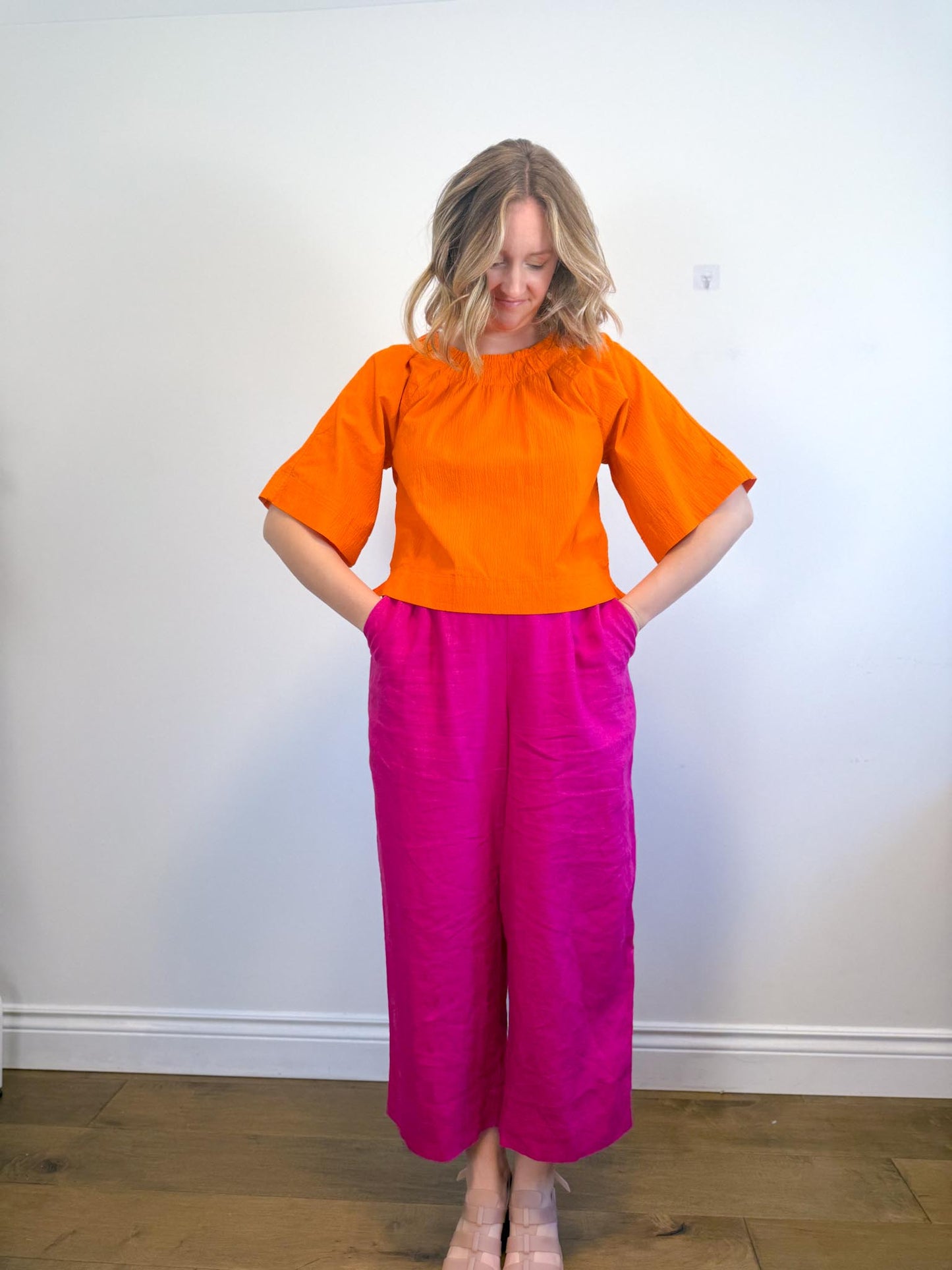 Everlane "The Seersucker Gathered Tee in Orange" (Size M)