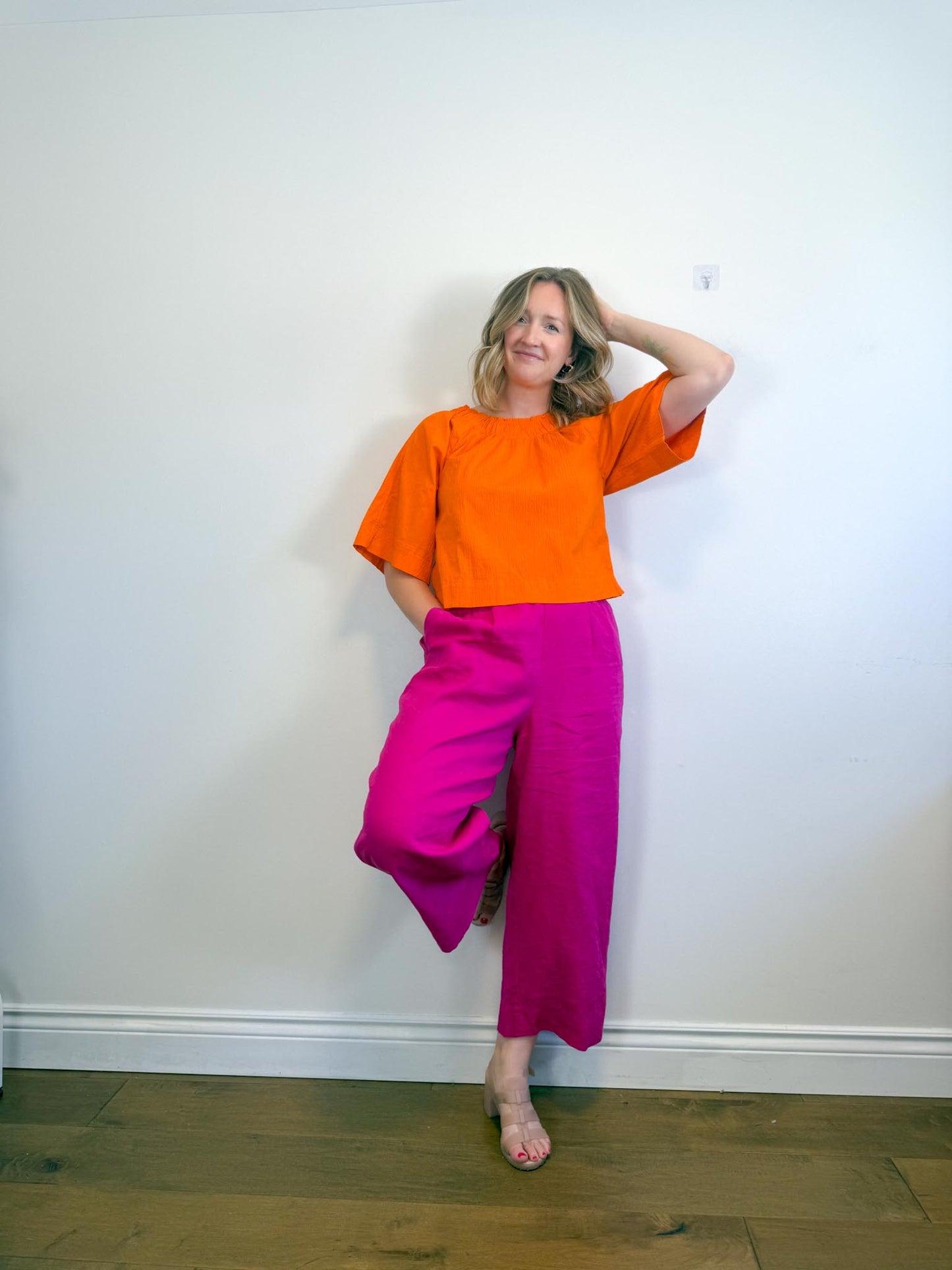 Everlane "The Seersucker Gathered Tee in Orange" (Size M)