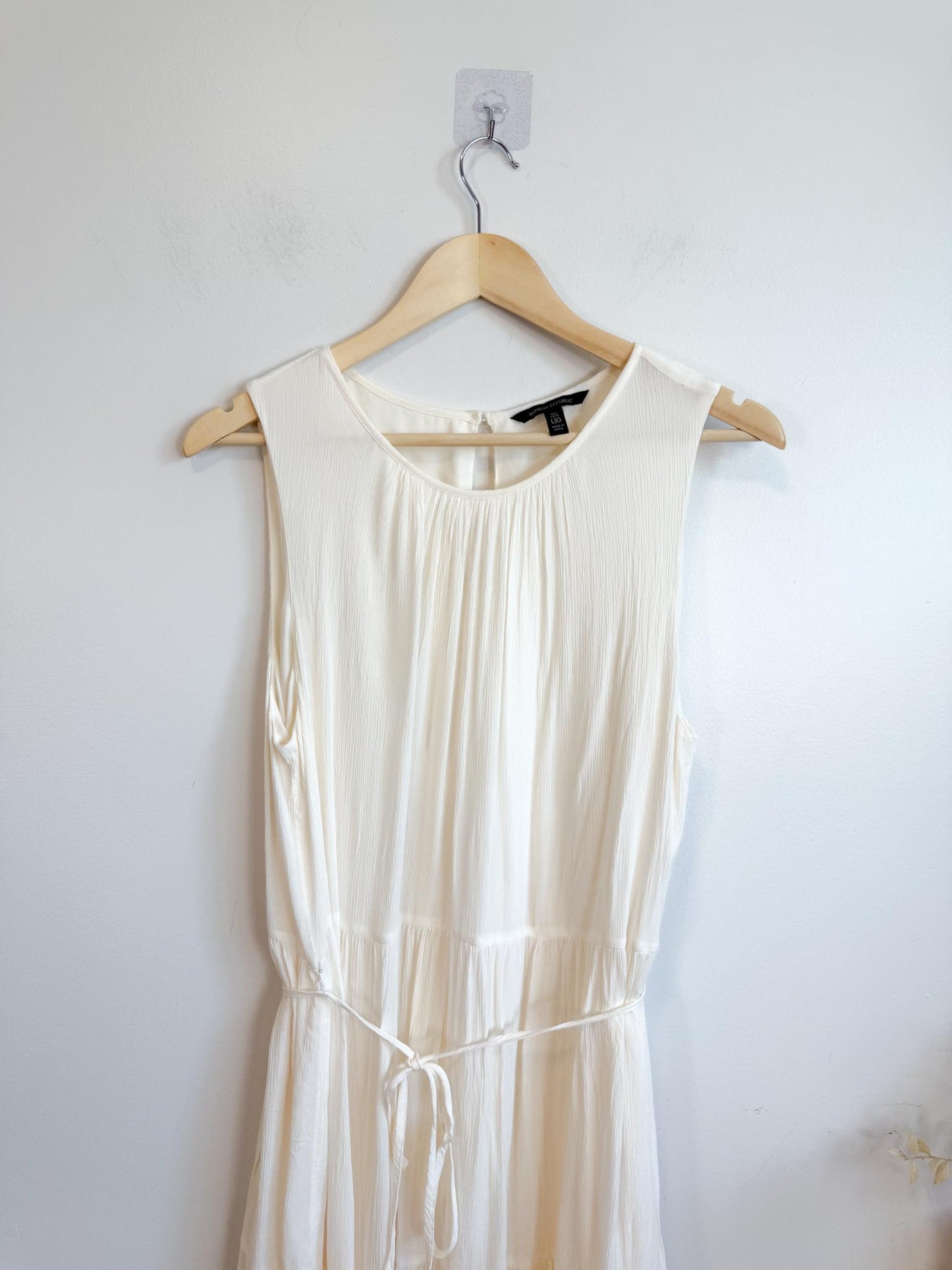 Banana Republic Tiered Mini Dress in White (Size L)
