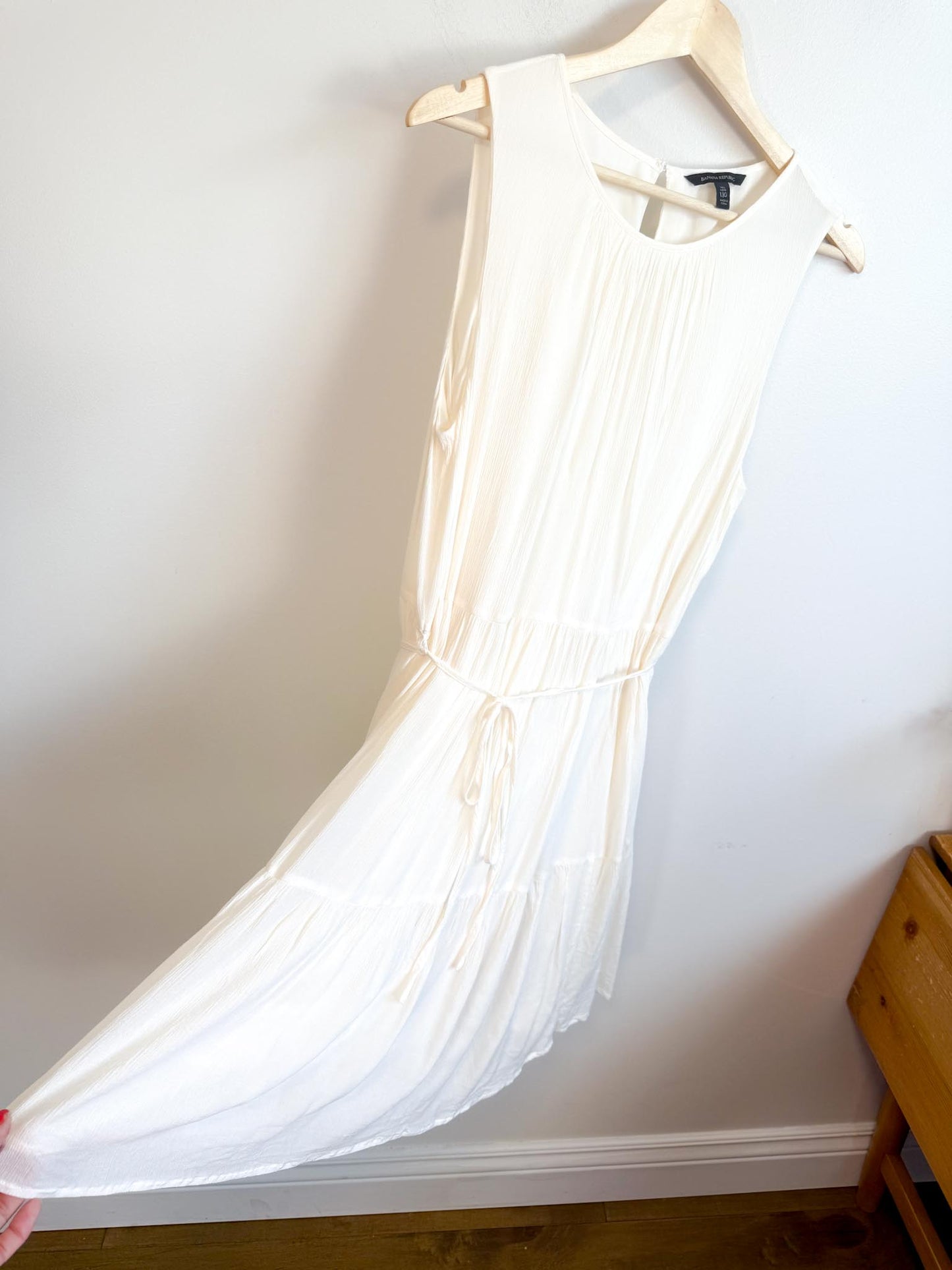 Banana Republic Tiered Mini Dress in White (Size L)