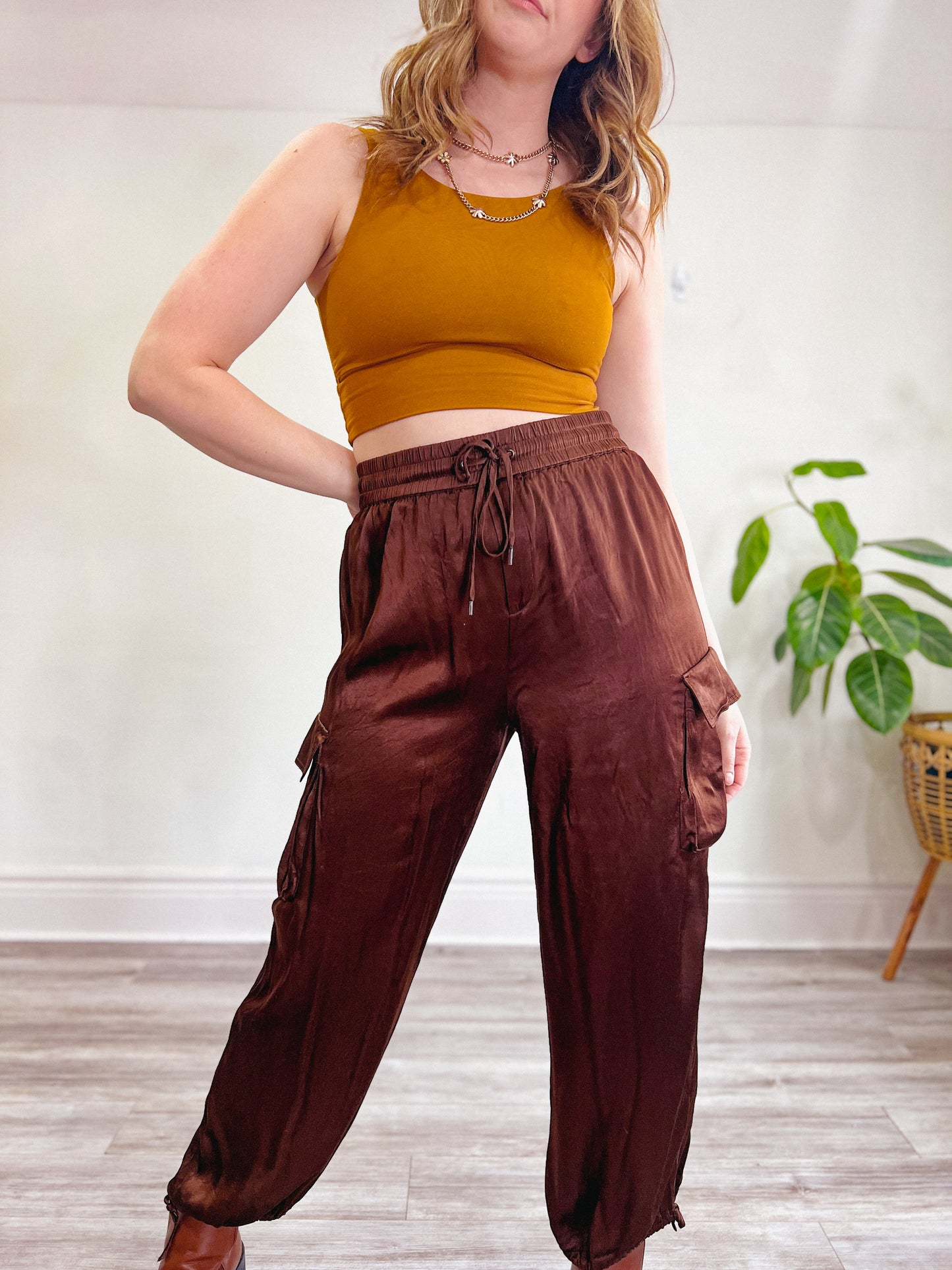 Rachel Zoe Satin Cargo Pants in Brown (Size L)