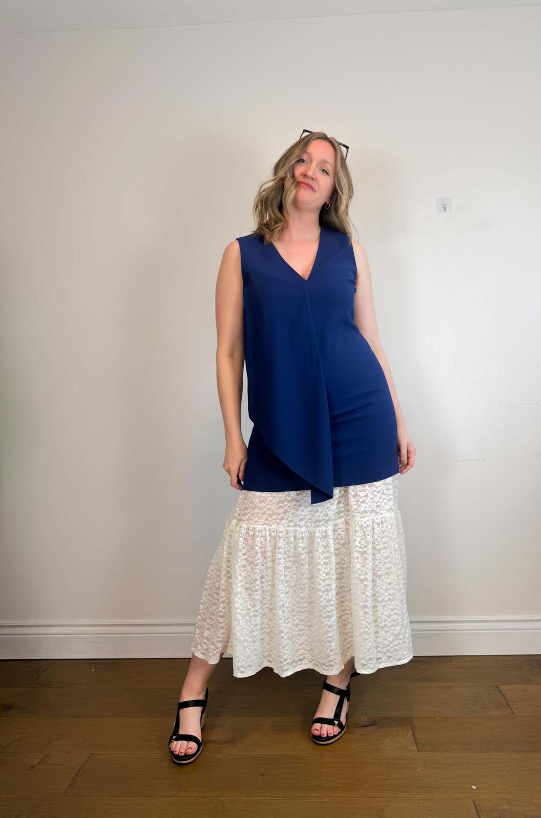 Alice + Olivia Ruffled Shift Dress in Blue (Size L)