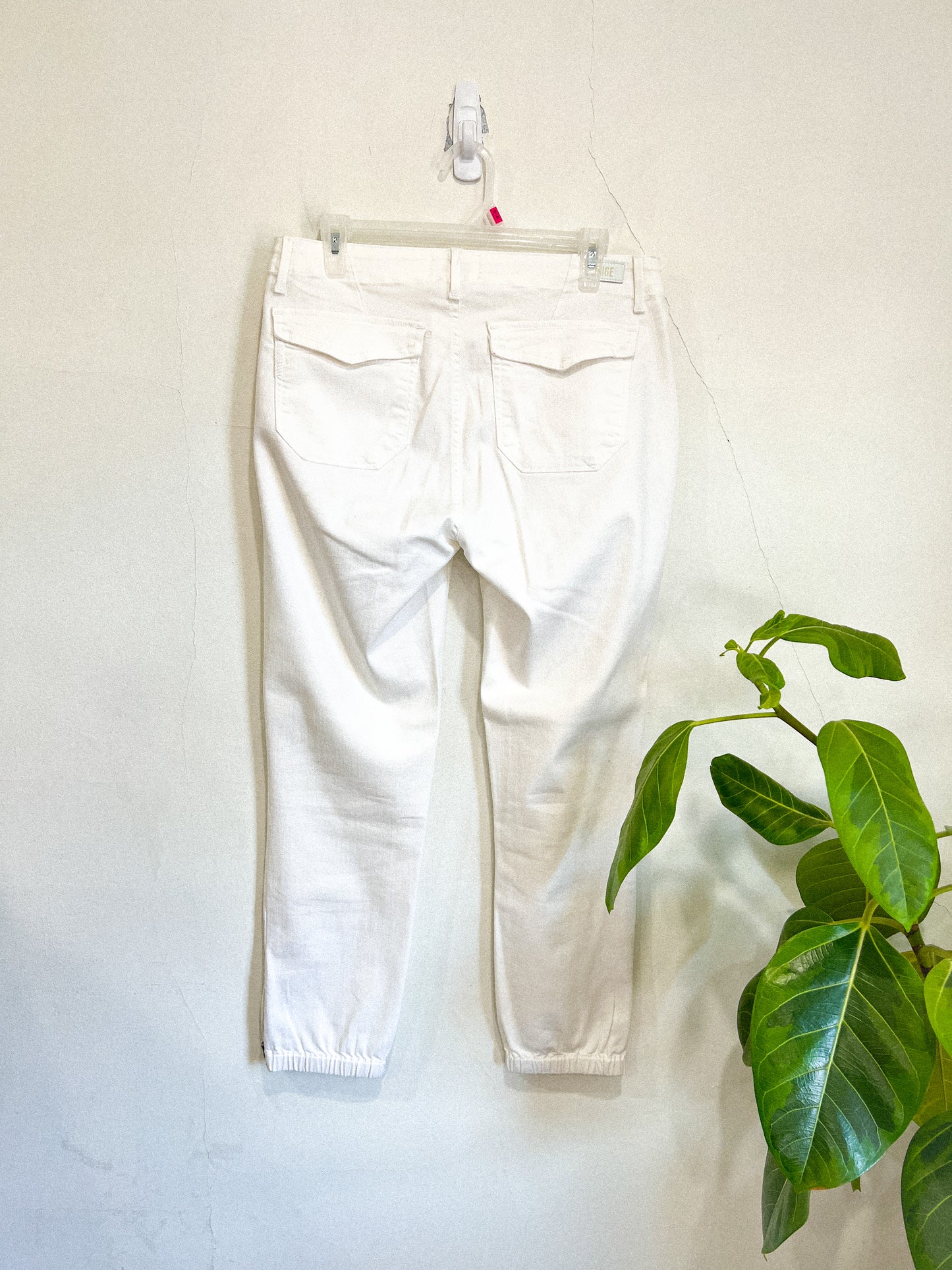 PAIGE Mayslie Jogger in White (Size 29)
