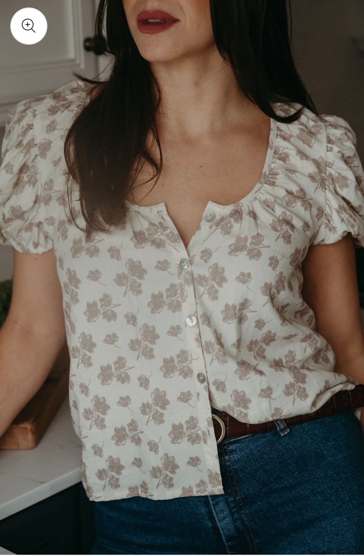 Facile the Label "Sienna Linen Blouse in Almond Flower" NWT (Size S)
