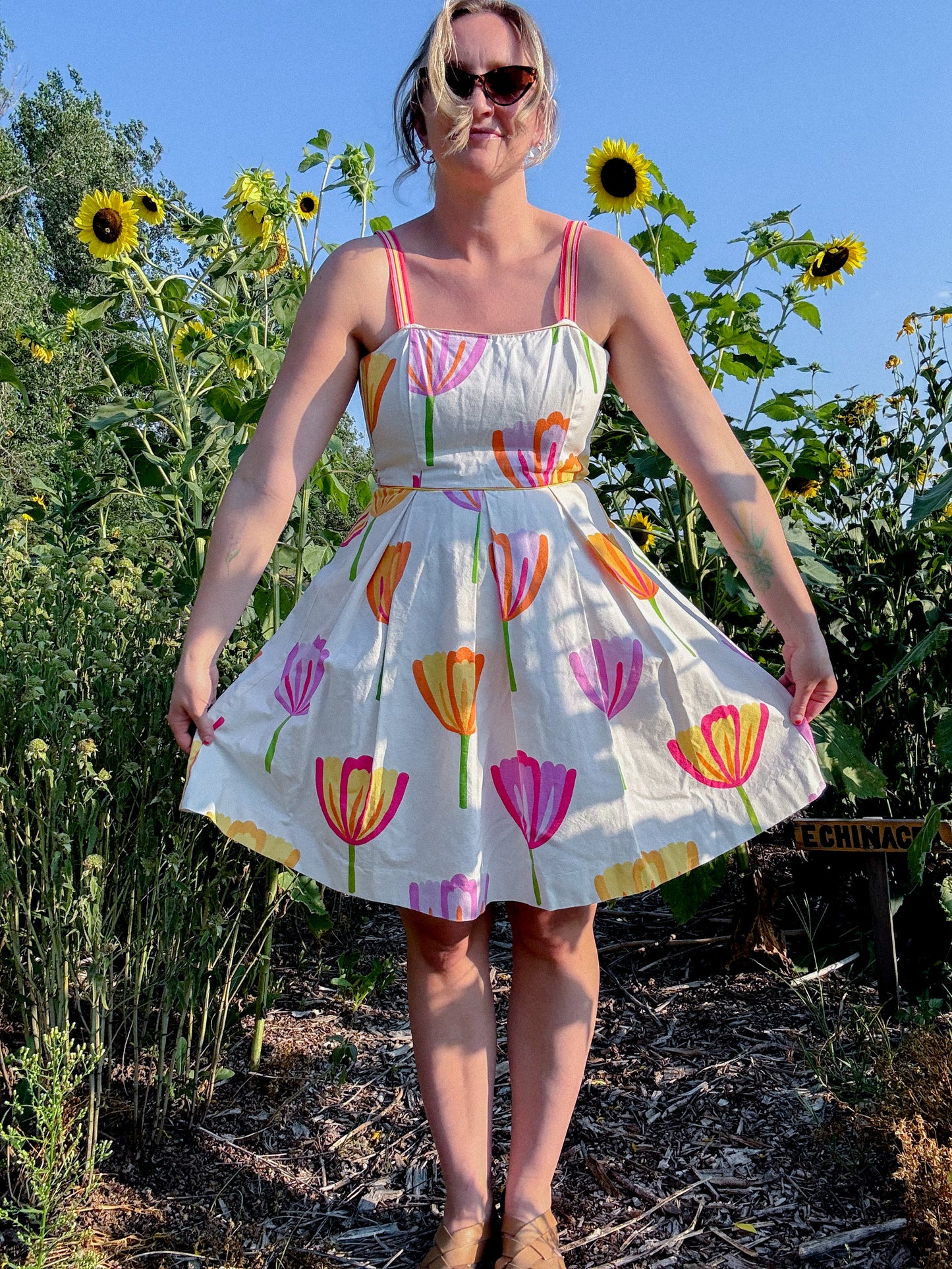 Vintage Molly B. Made in the USA White Tulip Floral Dress (Size S/M)