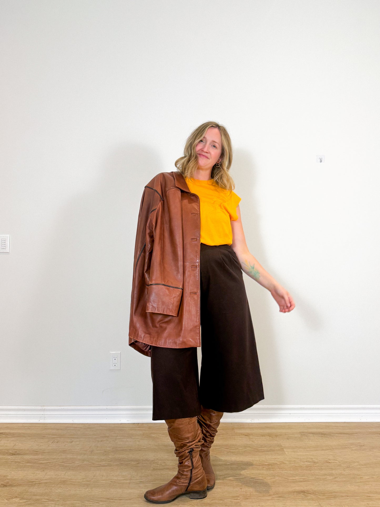 Uniqlo Wide Leg Culottes in Brown (Size M)