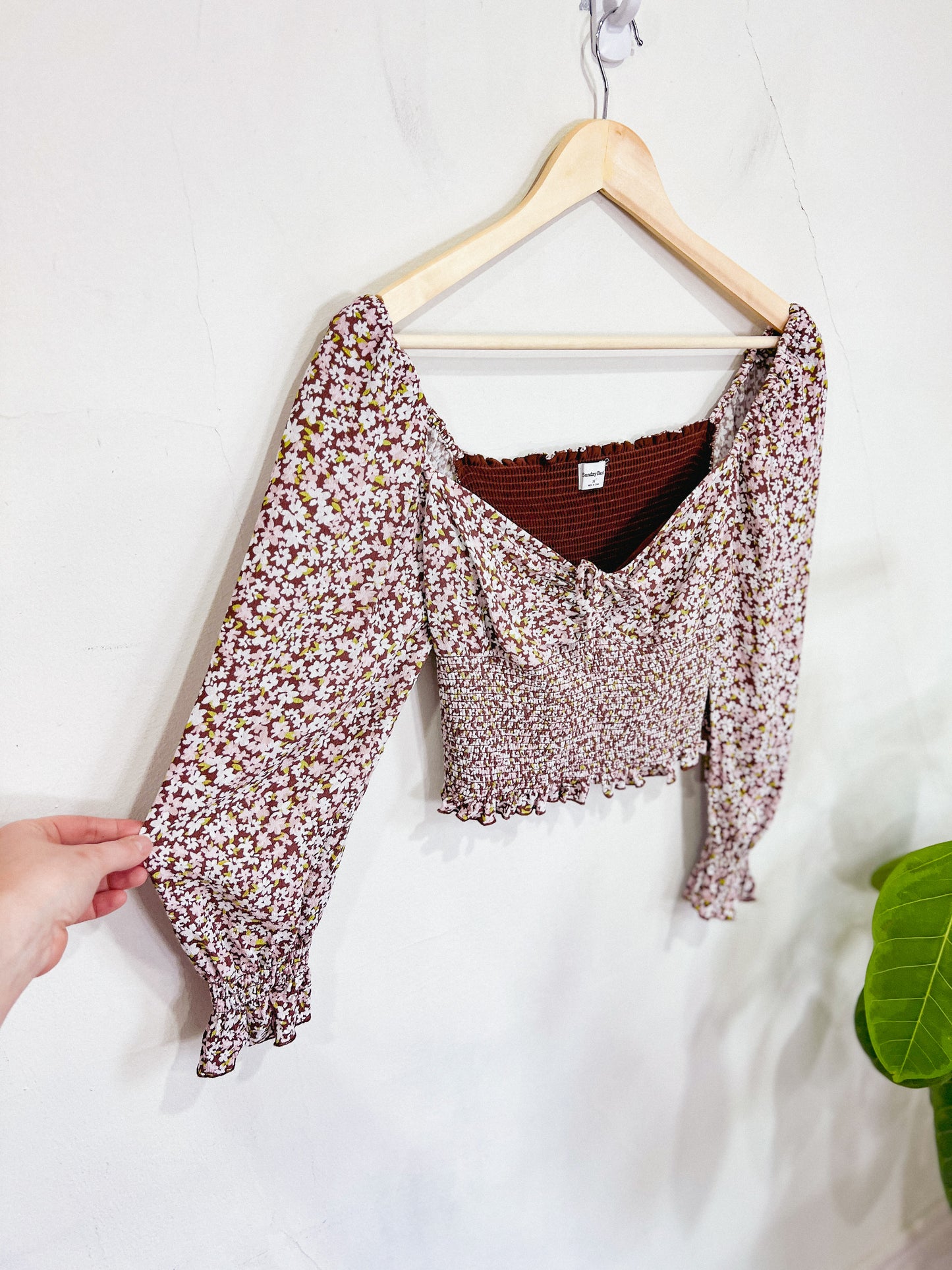 Sunday Best "Sinatra Blouse" in Brown/Pink Floral (Size M)