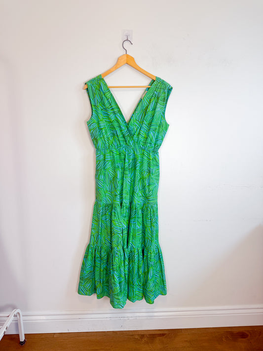 Charlie Paige Print Midi Dress in Green (Size M)
