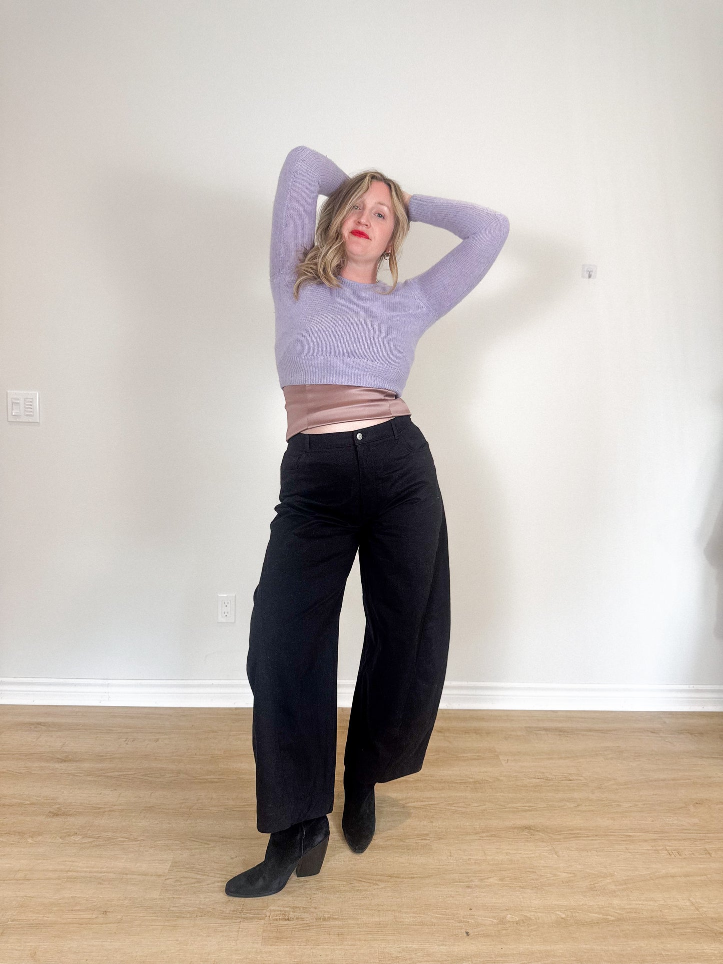 Wilfred Cashmere Sweater in Purple (Size XS)