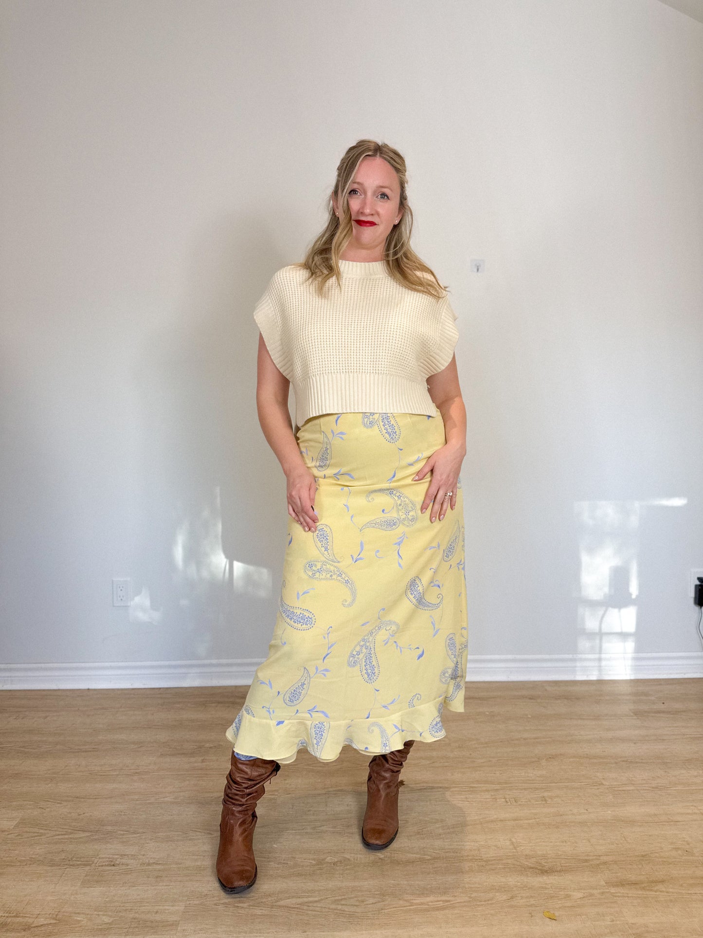 Vintage REVERSIBLE Floral & Paisley Midi Skirt in Yellow (Size L)