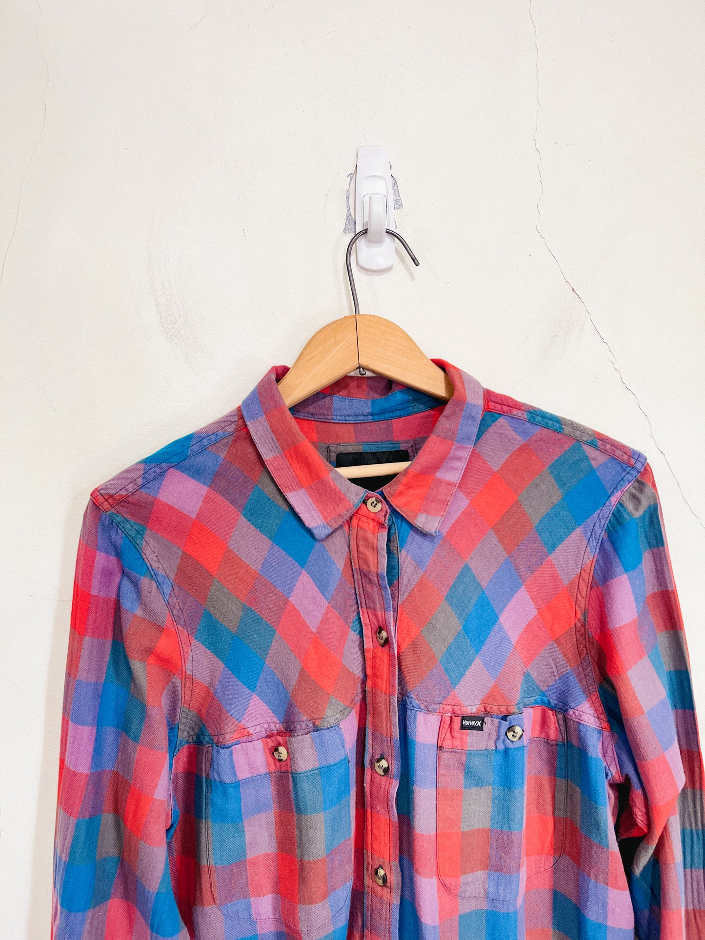 Hurley Plaid Button Down in Blue/Red (Size L)