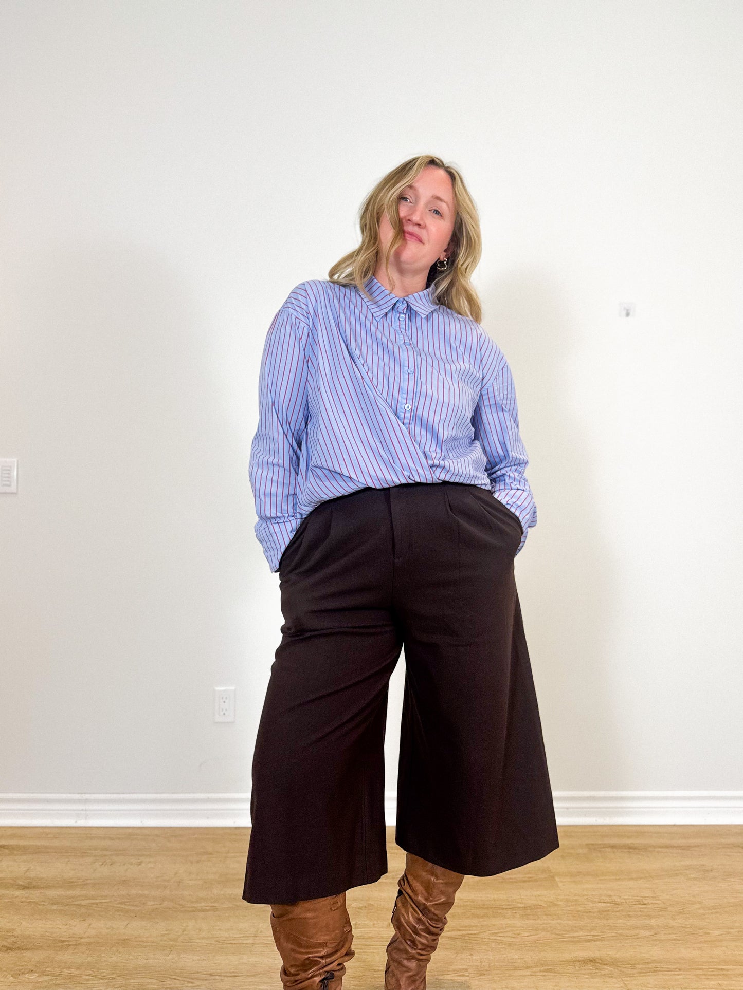 Uniqlo Wide Leg Culottes in Brown (Size M)