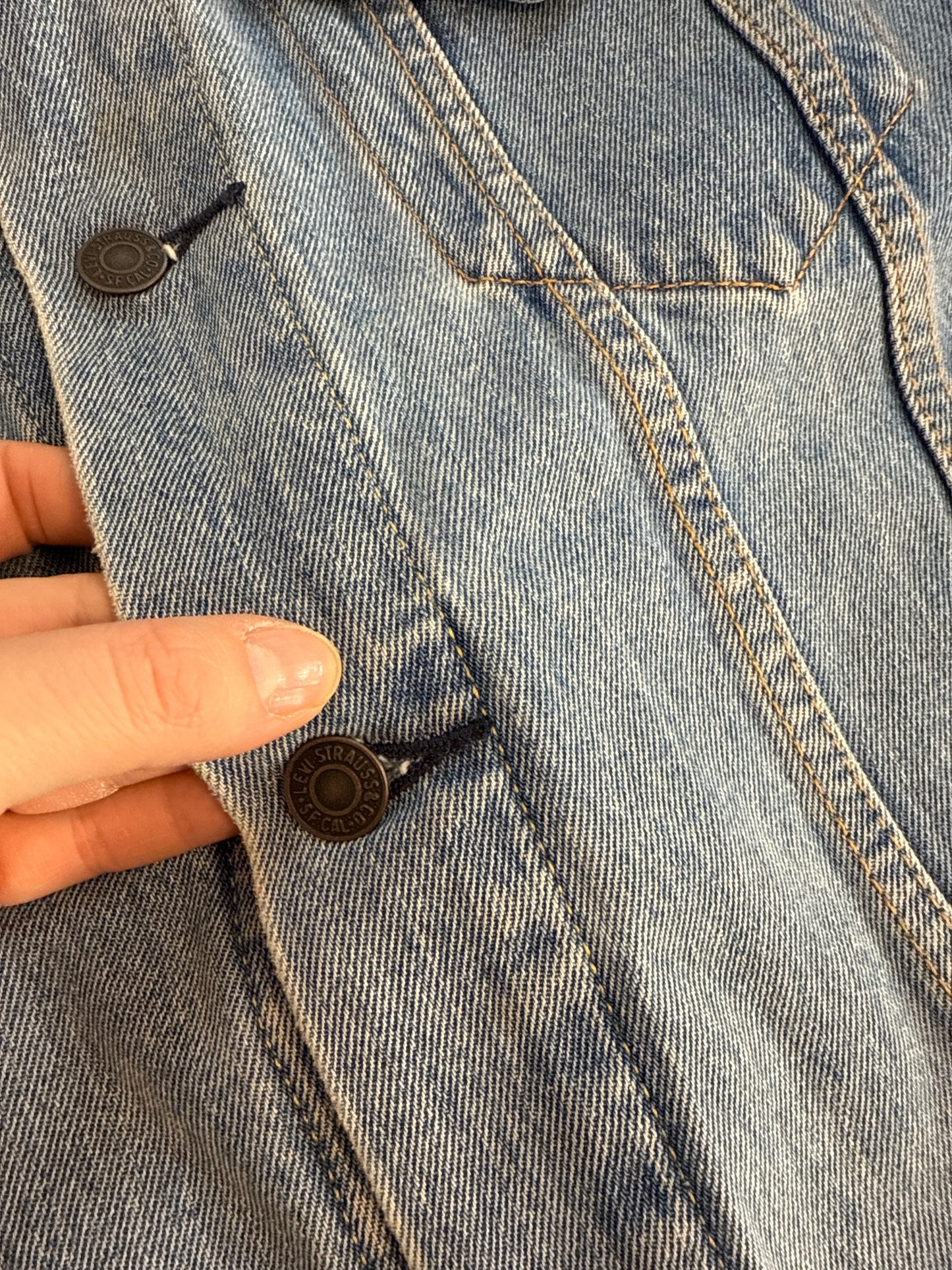 Levi’s Denim Jacket in Light Wash (Size M)