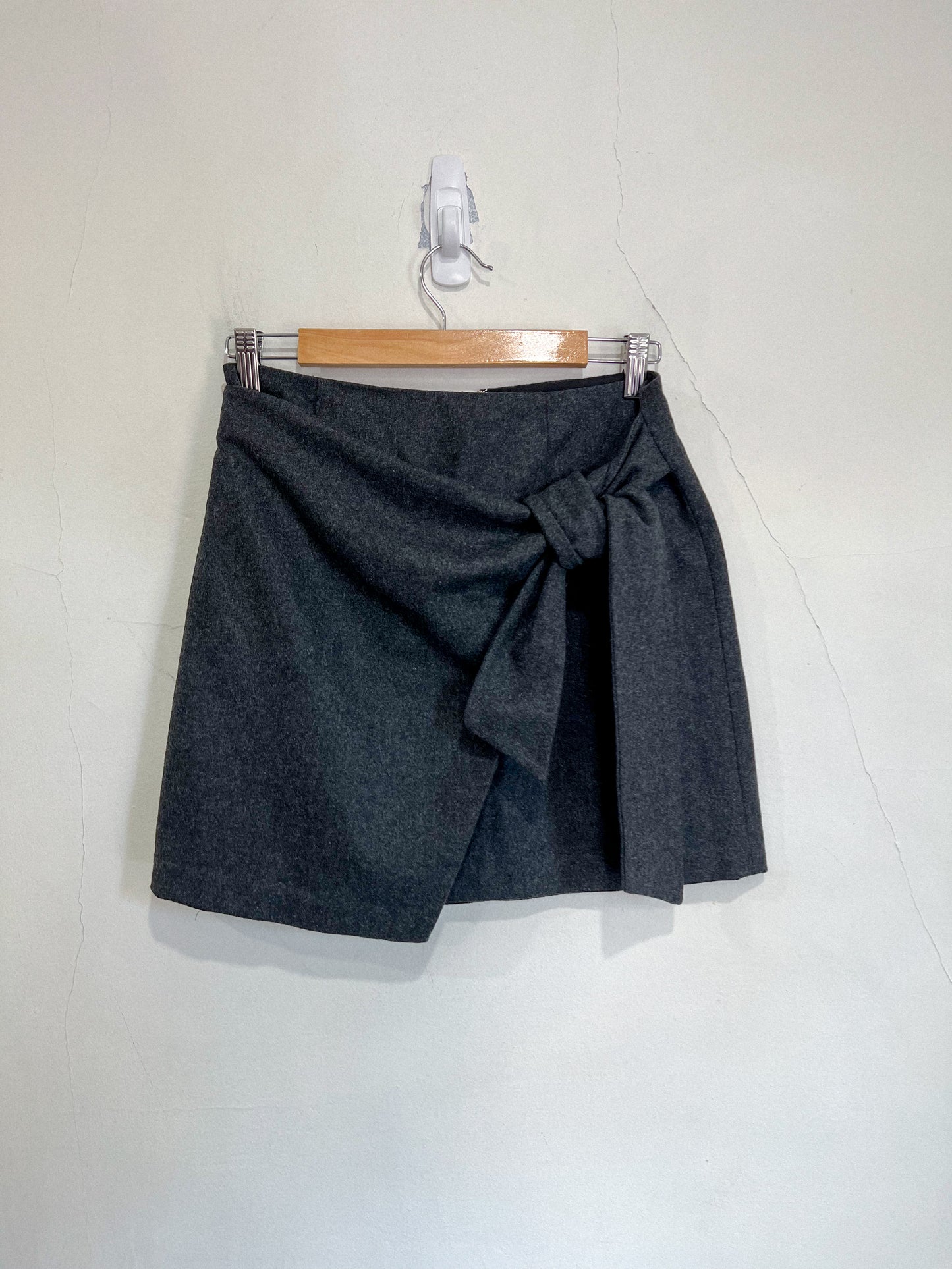 Wilfred "Wrap-Front Wool Skirt in Charcoal Grey" (Size 6)