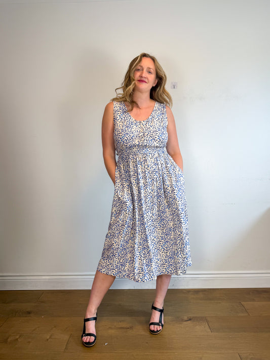 Eve Gravel Sustainable "Serafine Midi Dress in Blue/White Floral" (Size M)
