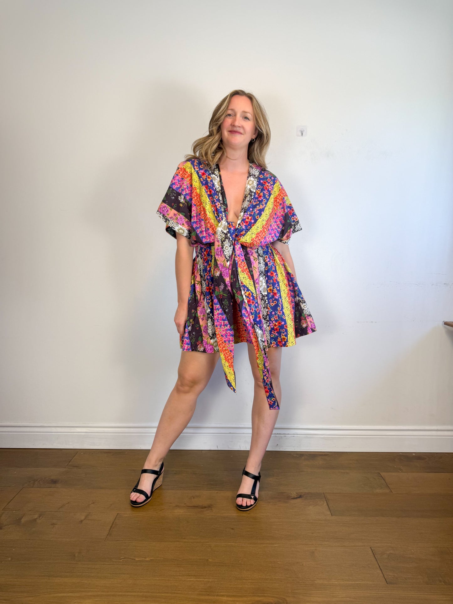 AMUR Sustainable  "Nyla Tie Front Dress" in Mixed Floral Print (Size L/XL)