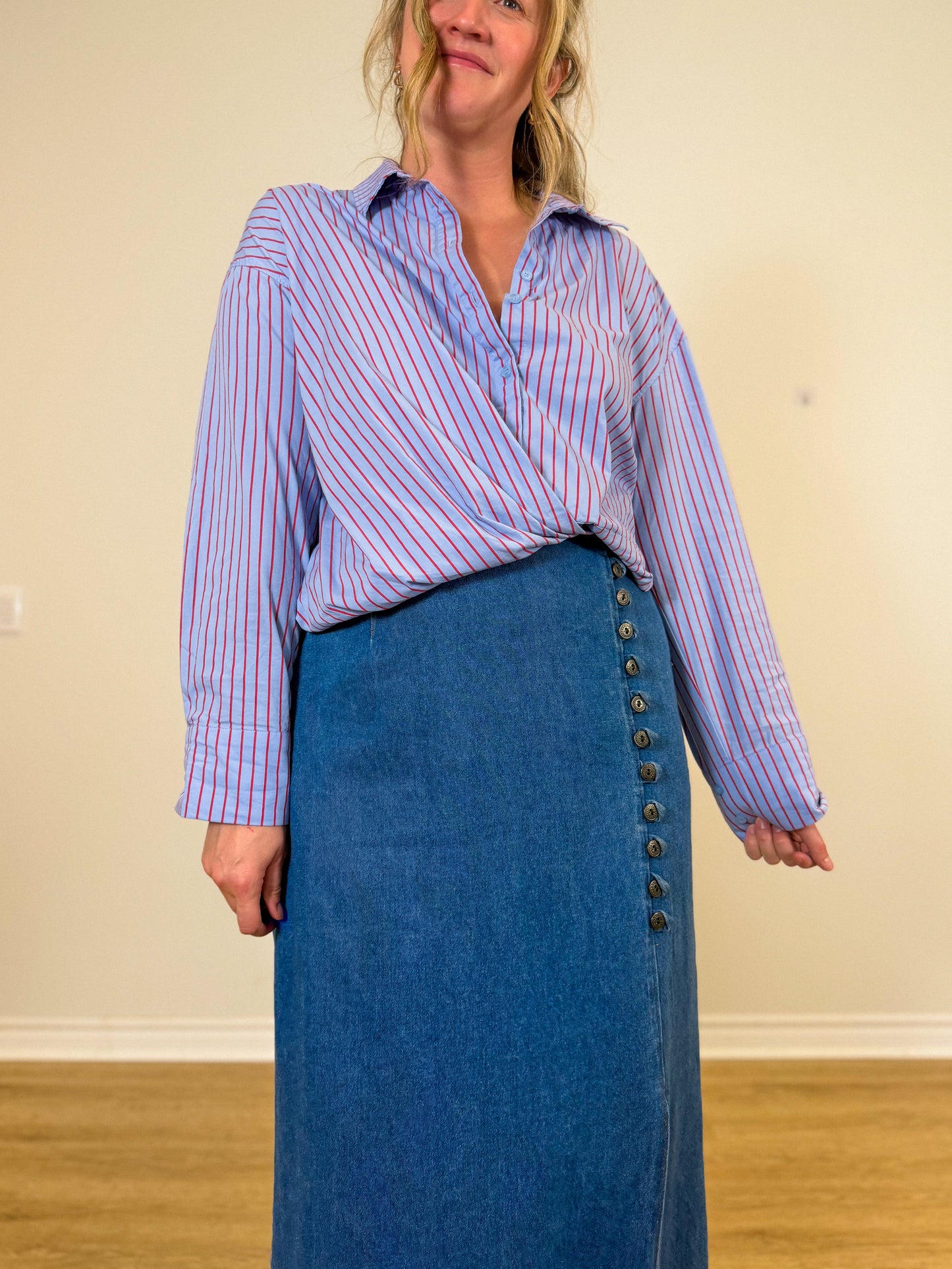 SOVERE Studio "Taven Shirt in Cornflower Stripe" (Size M/L)
