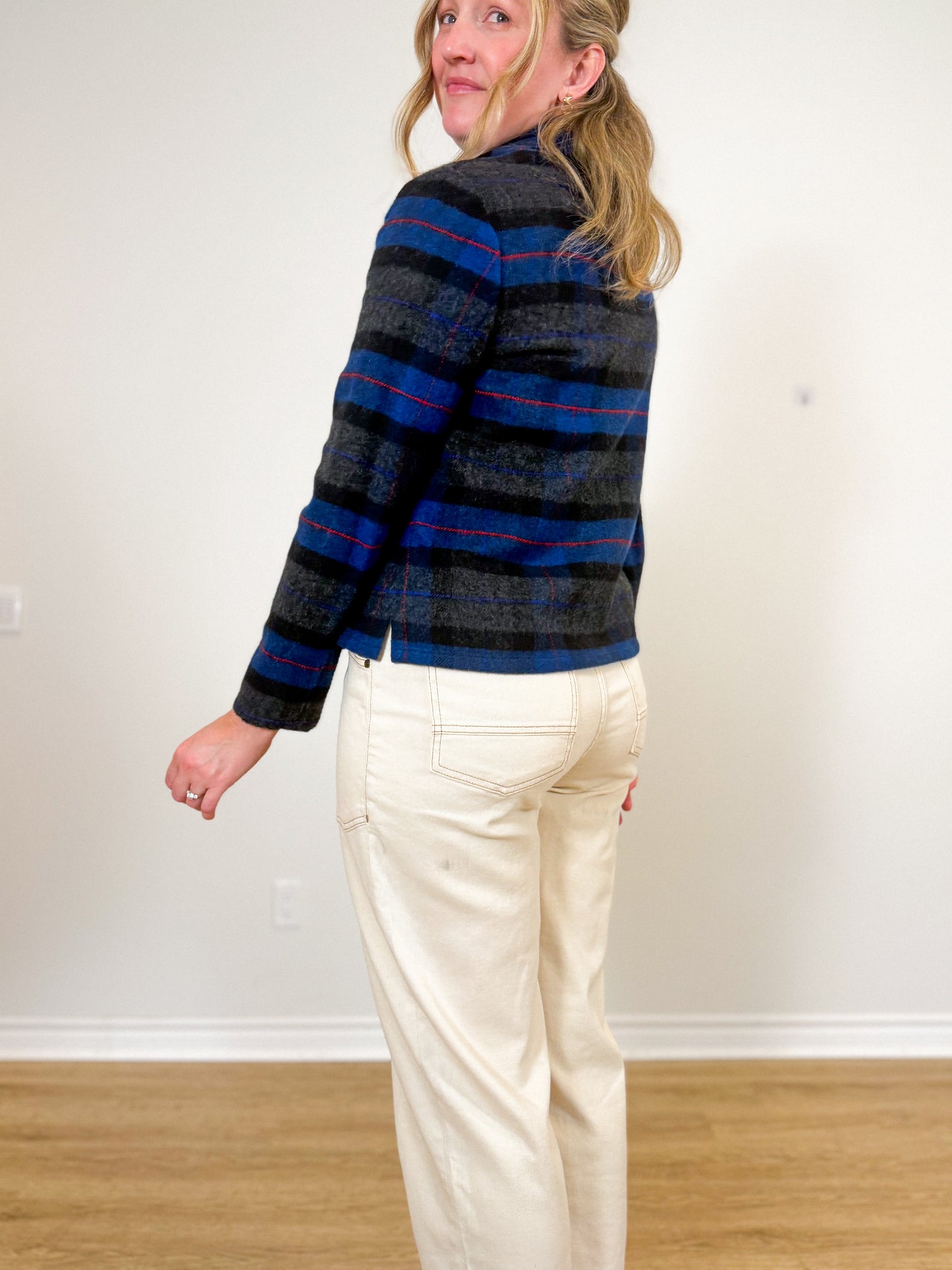 Vintage Plaid Wool Cropped Shacket in Blue/Grey (Size M)