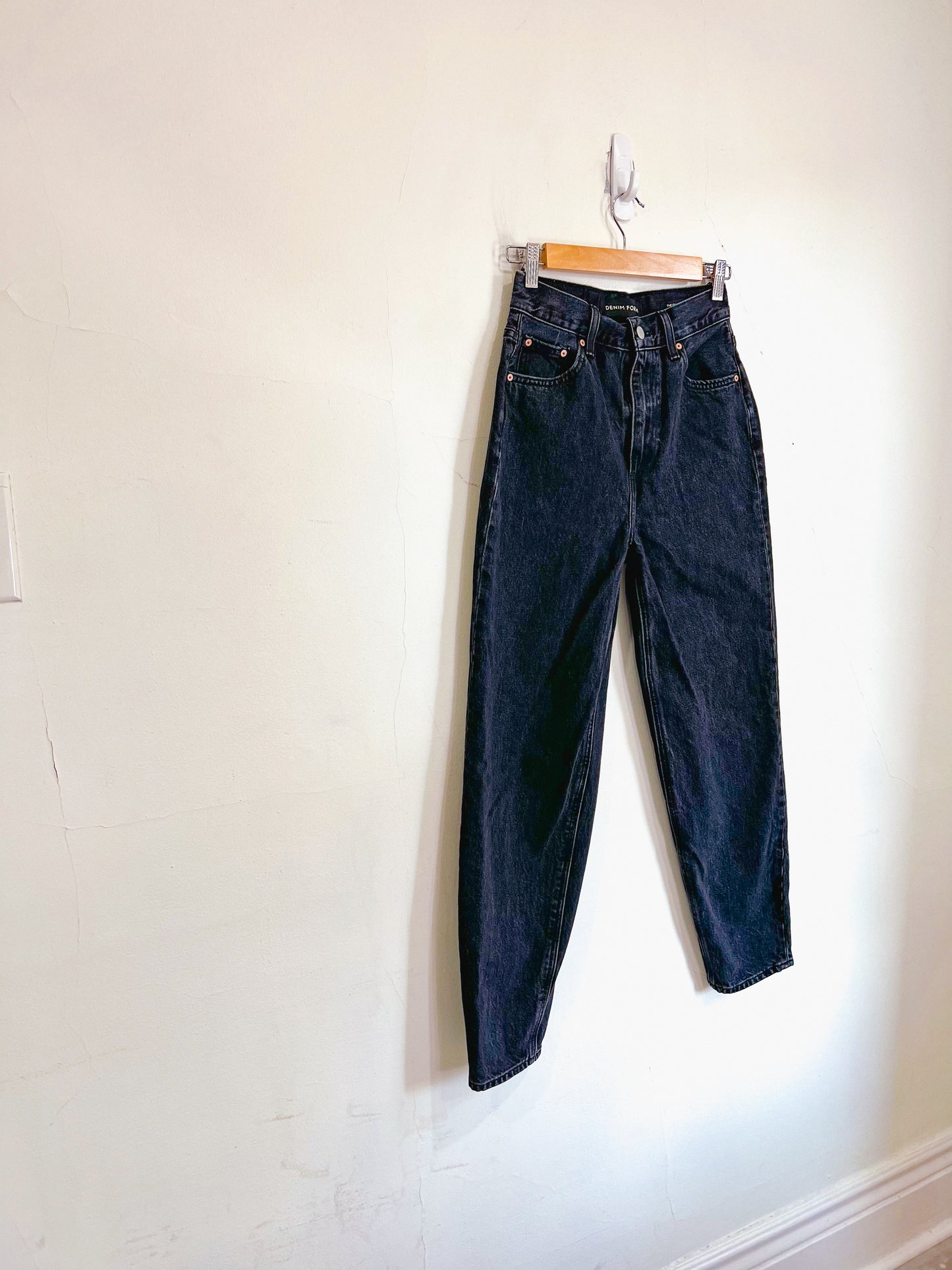 Denim Forum "The Gia High Rise Carrot Jeans in Black Denim" (Size 24)