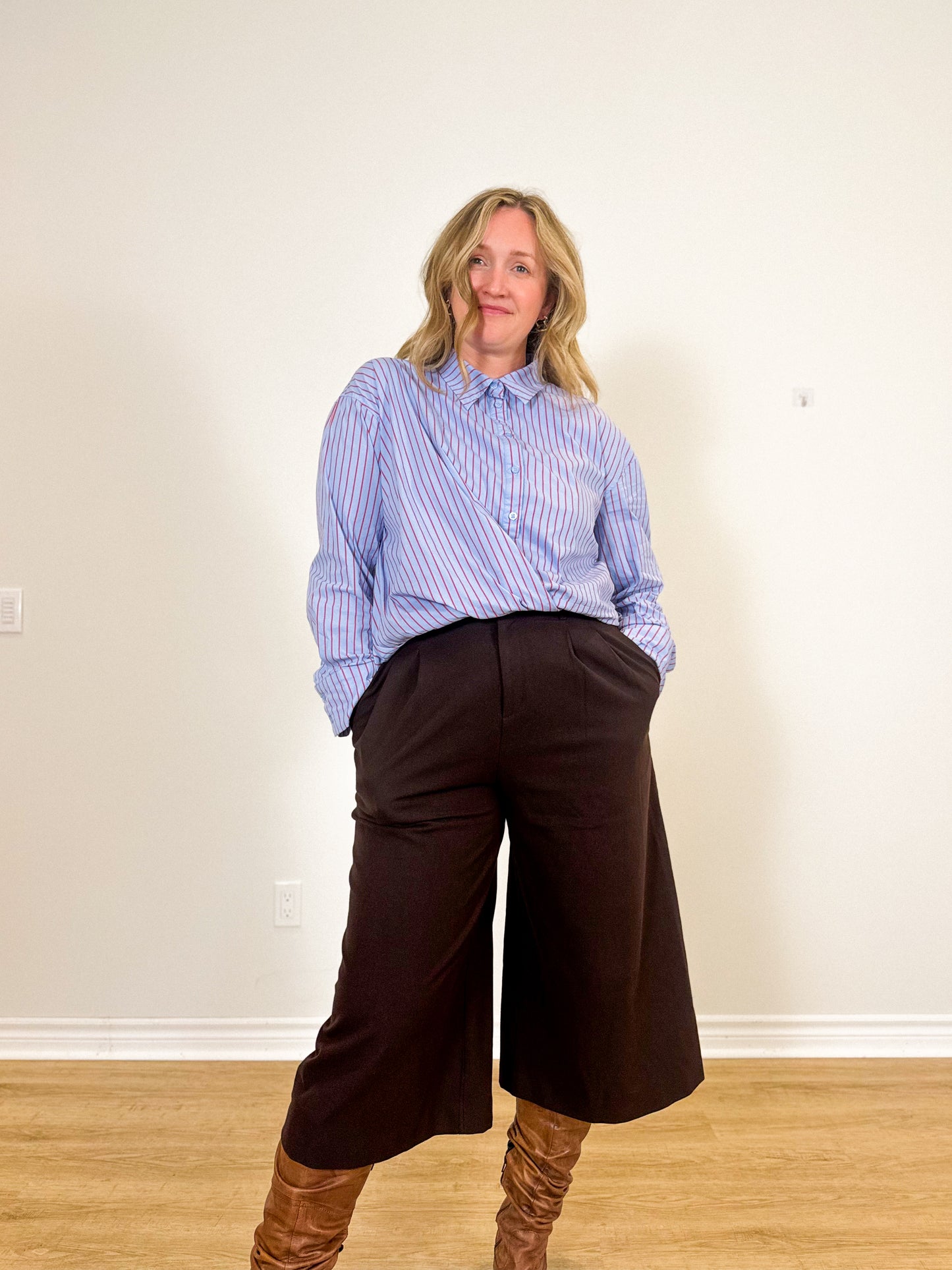 Uniqlo Wide Leg Culottes in Brown (Size M)
