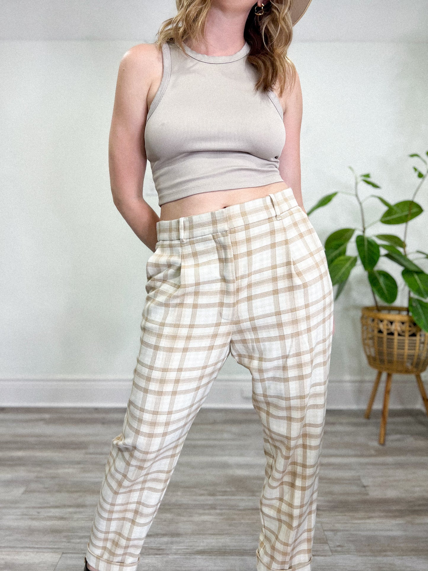 Wilfred Effortless Pant in Neutral Plaid (Size 14)