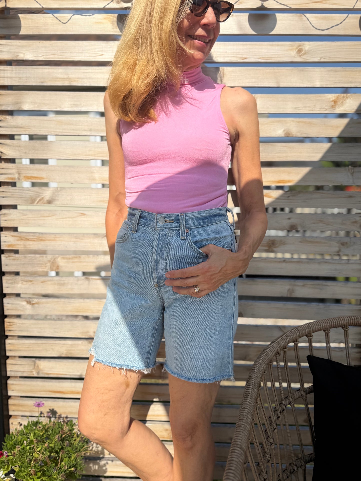 Denim Forum "The '90s Vintage Hi-rise Denim Short" NWT (Size XS/S)