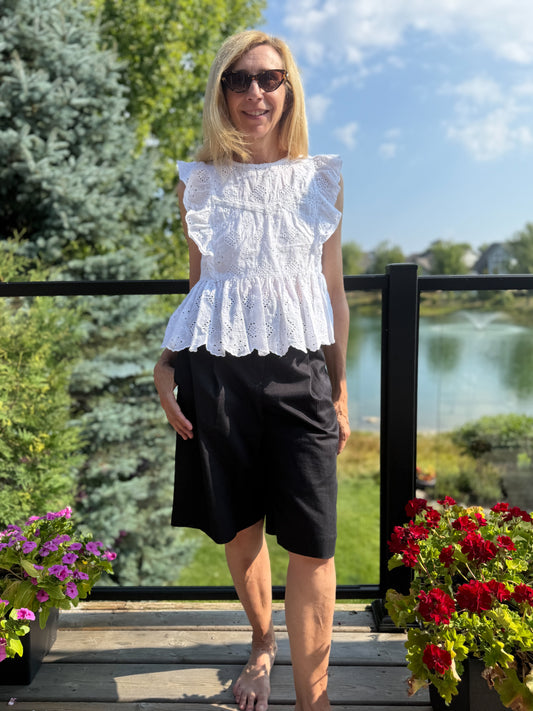 dRA Los Angeles White Eyelet Ruffled Blouse (Size S)