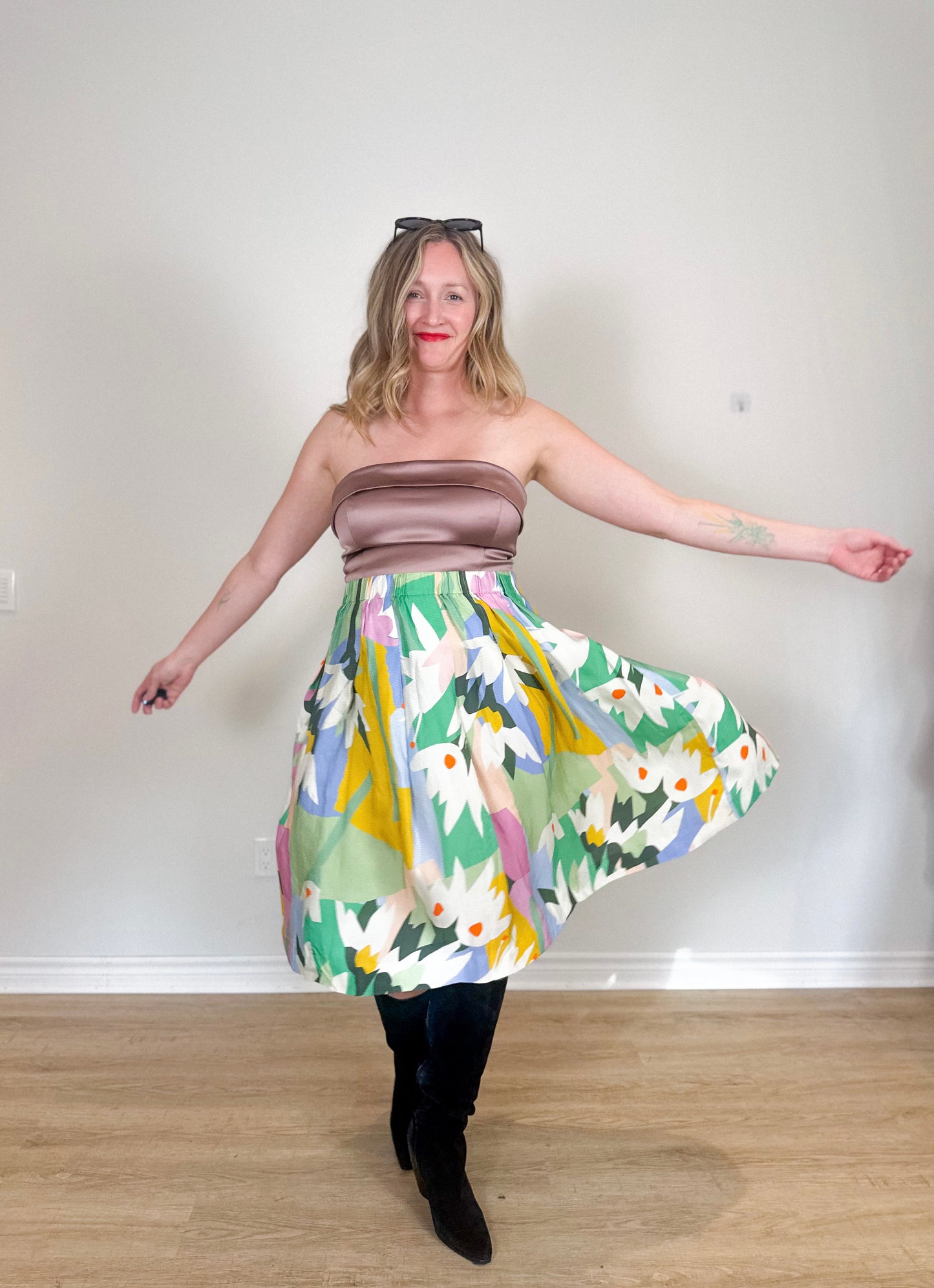 Gorman Floral Skirt in Multi-Colour (Size L/XL)