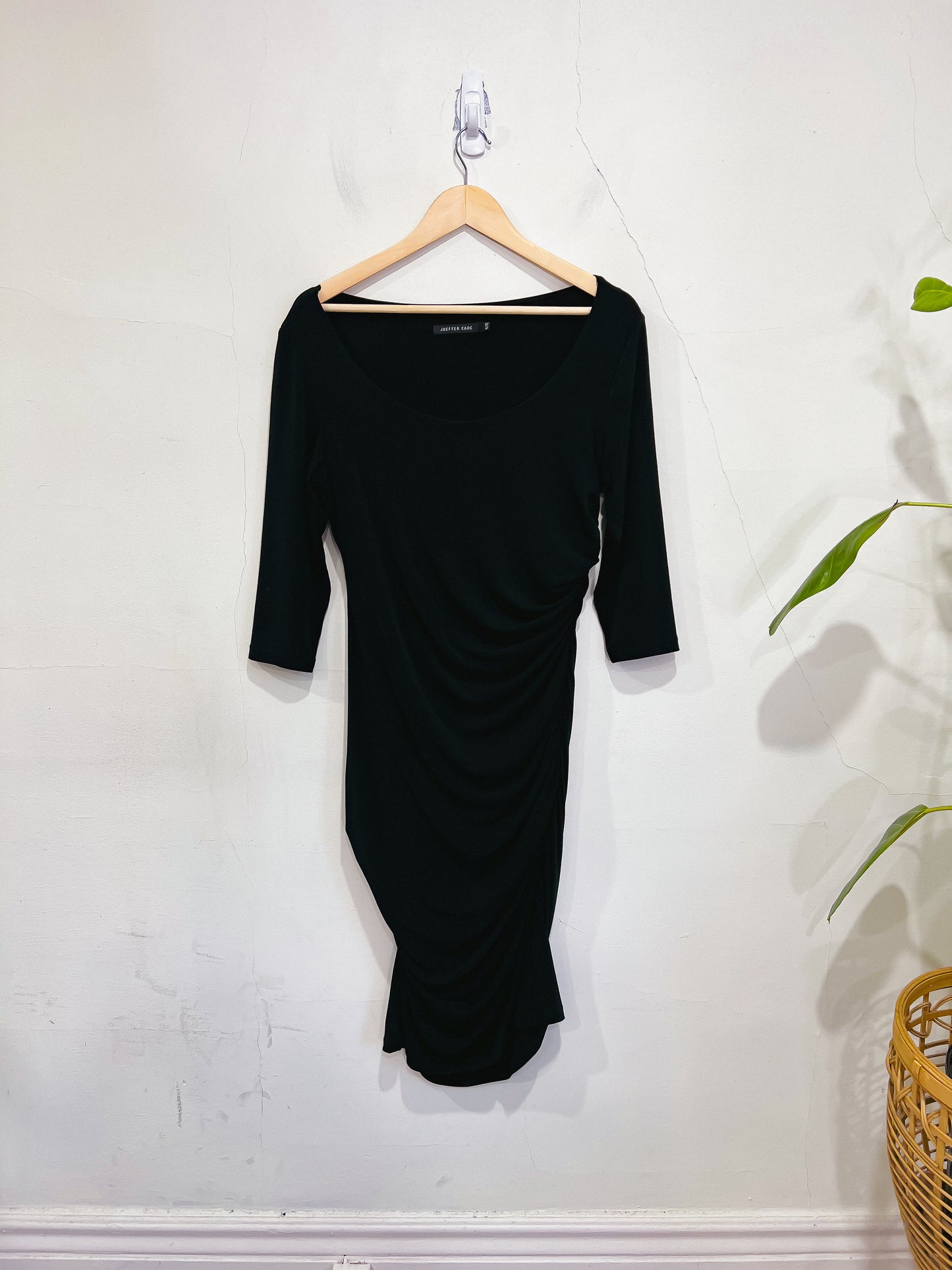 Joeffer Caoc 3/4 Sleeve Ruched Dress in Black (Size XL)