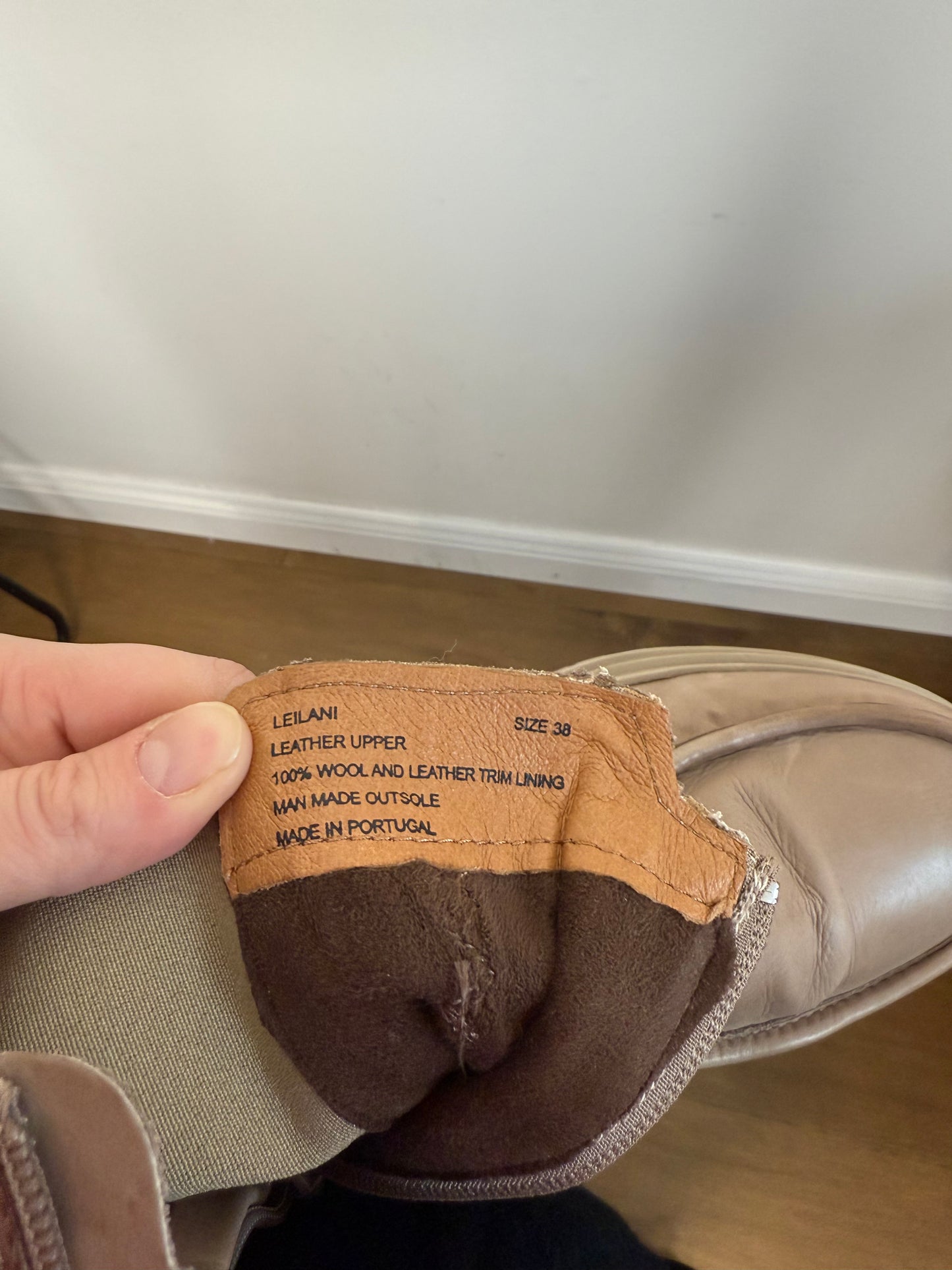 MIZ MOOZ "Leilani Chelsea Boot in Beige" (Size 38)