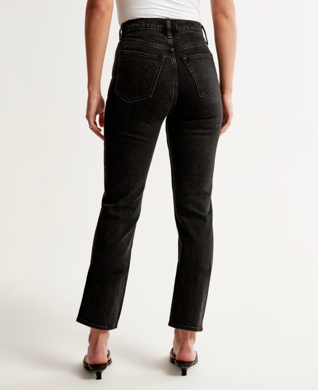 Abercrombie & Fitch "The Ankle Straight Ultra High Rise Jeans" in Black Denim (Size 27)